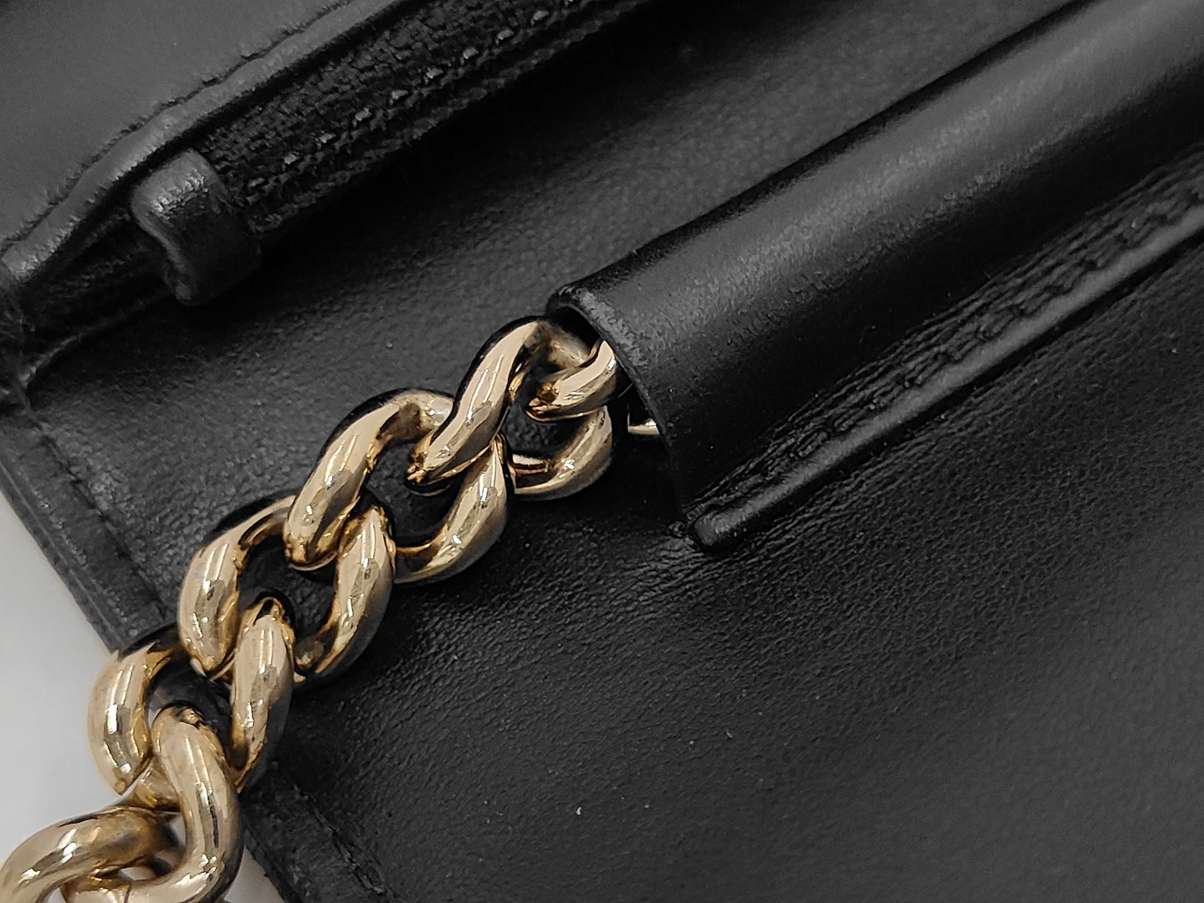 Boy Chanel V-stitch Chain Wallet, Caviar Leather, Black, Gold Hardware, Shoulder Bag — view 7