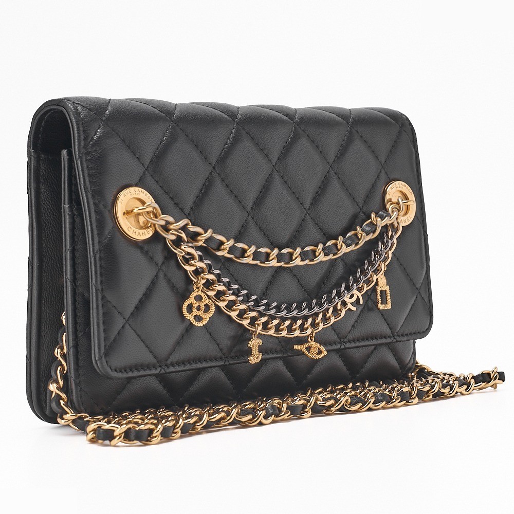 Lambskin Matelassé chain wallet with charm, black, gold hardware, serial number 28. — view 3