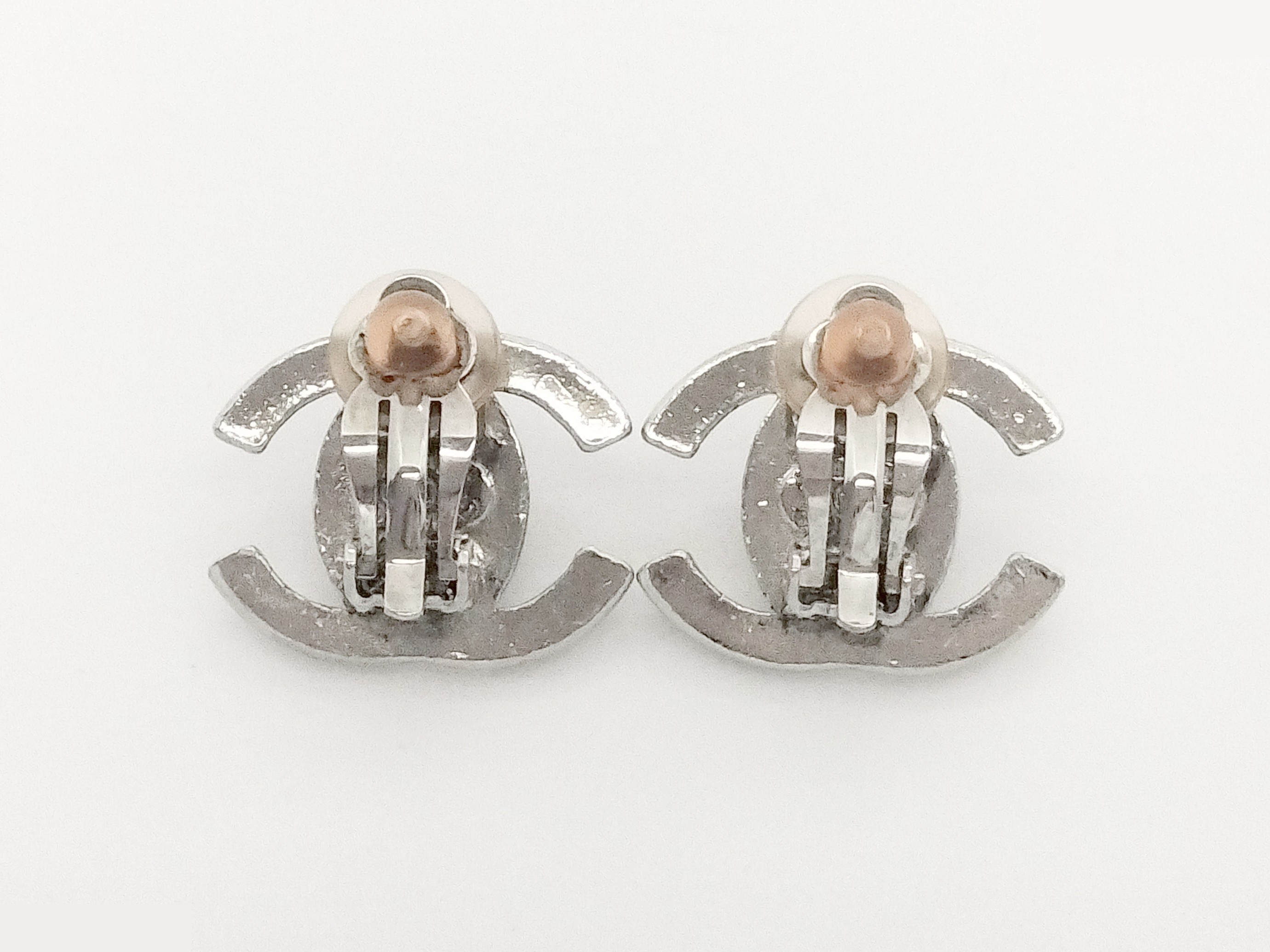 Coco Turnlock Silver Earrings — view 4