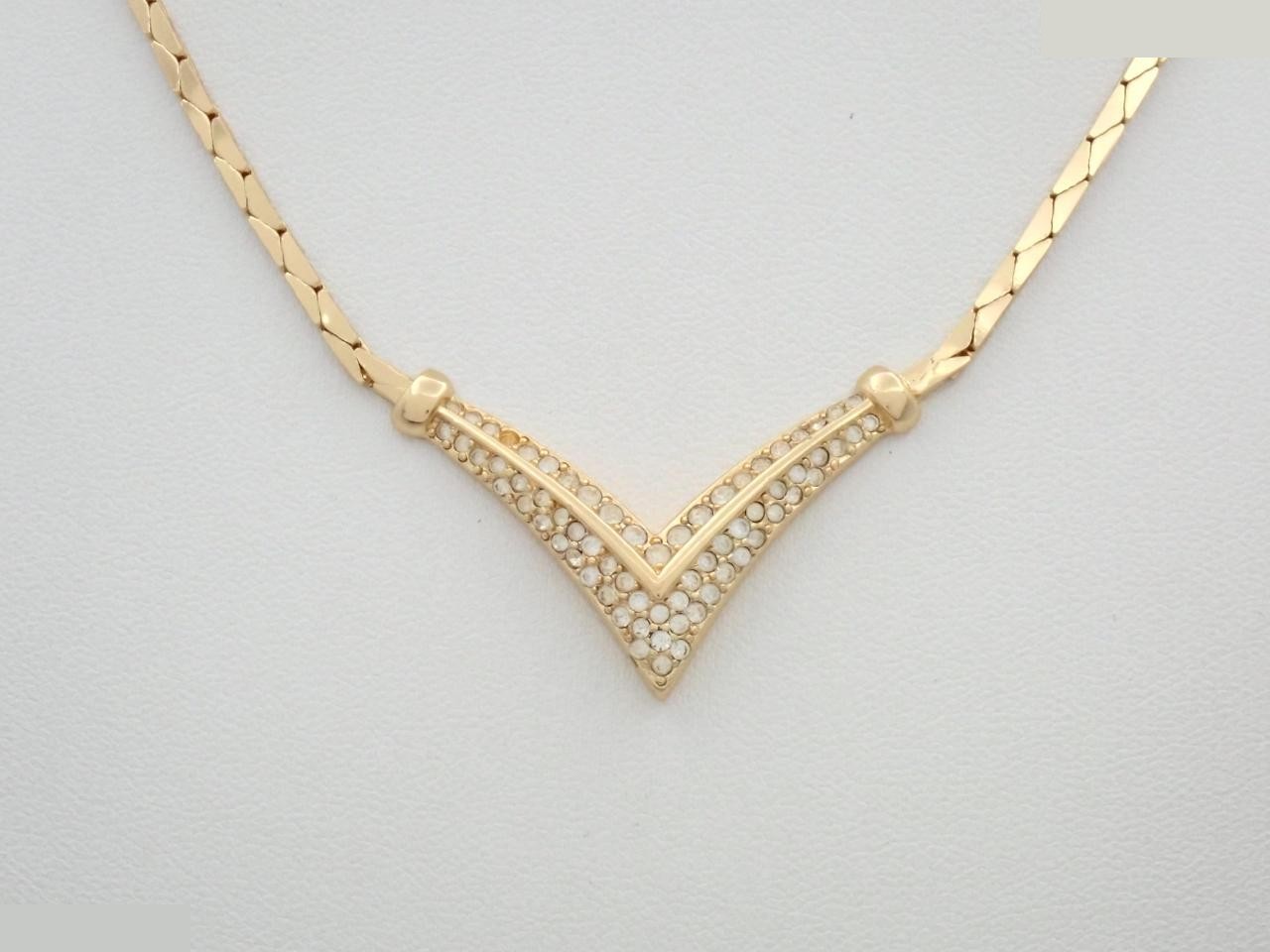 necklace, chain approximately 40cm