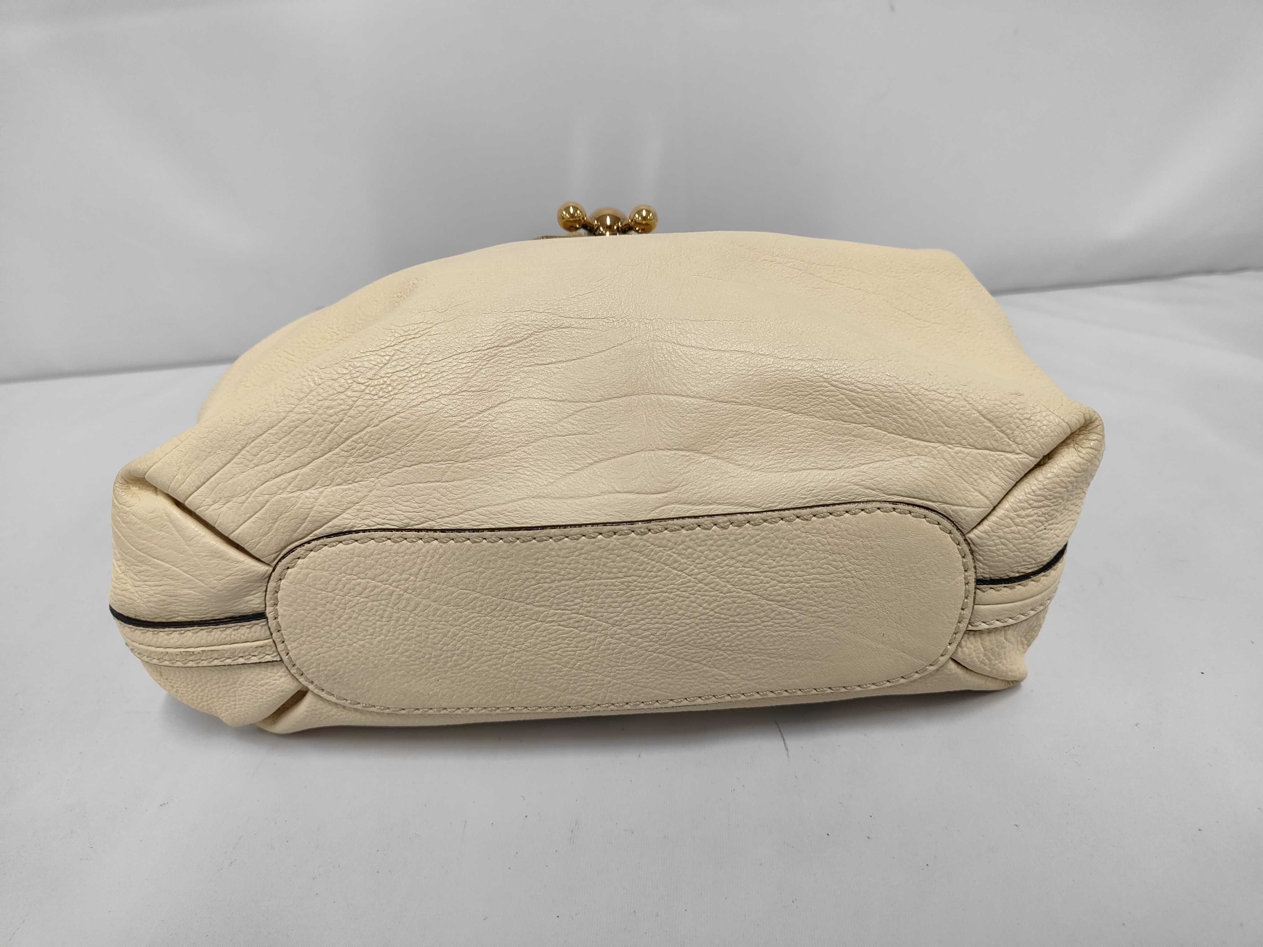 shoulder bag, turn-lock closure, beige. — view 3