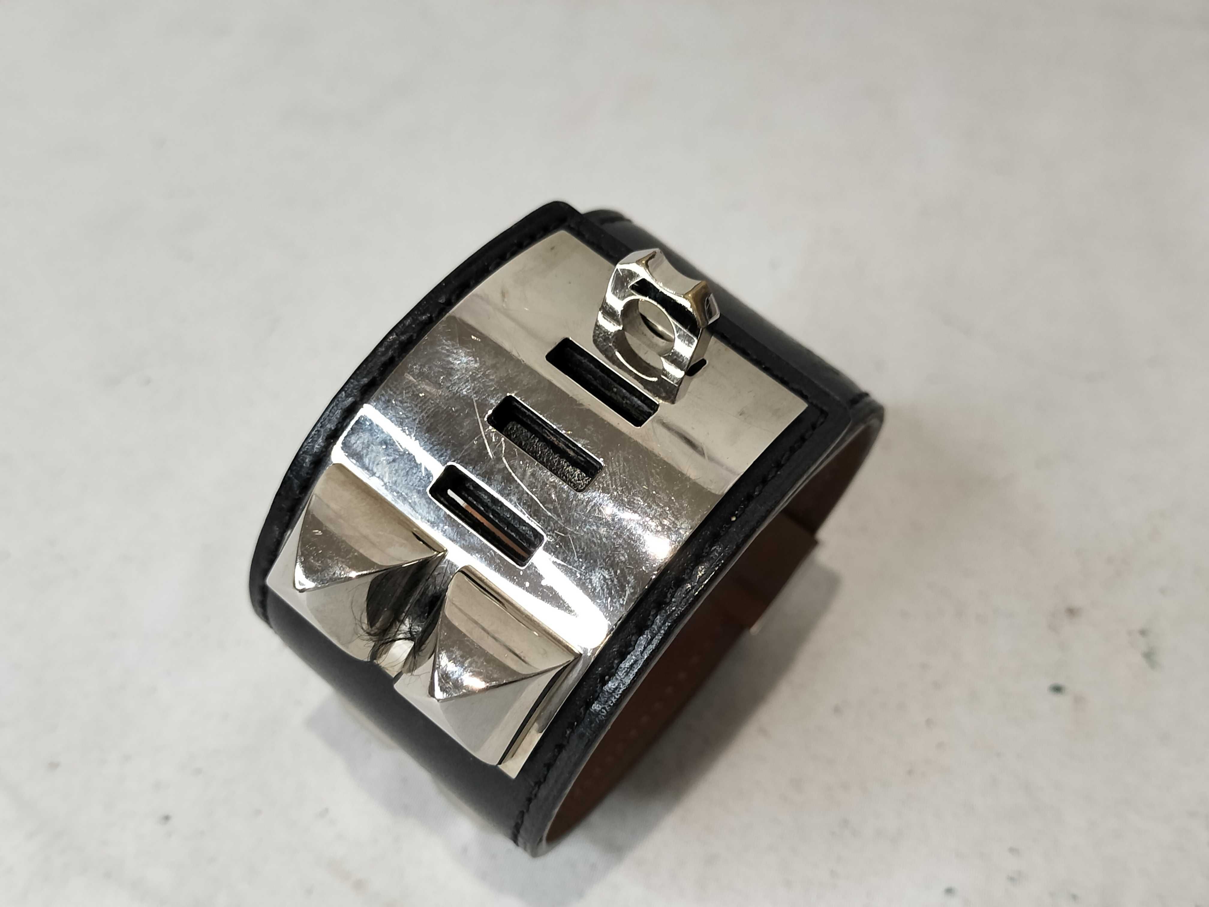 Collier de Chien Bangle Bracelet — view 5