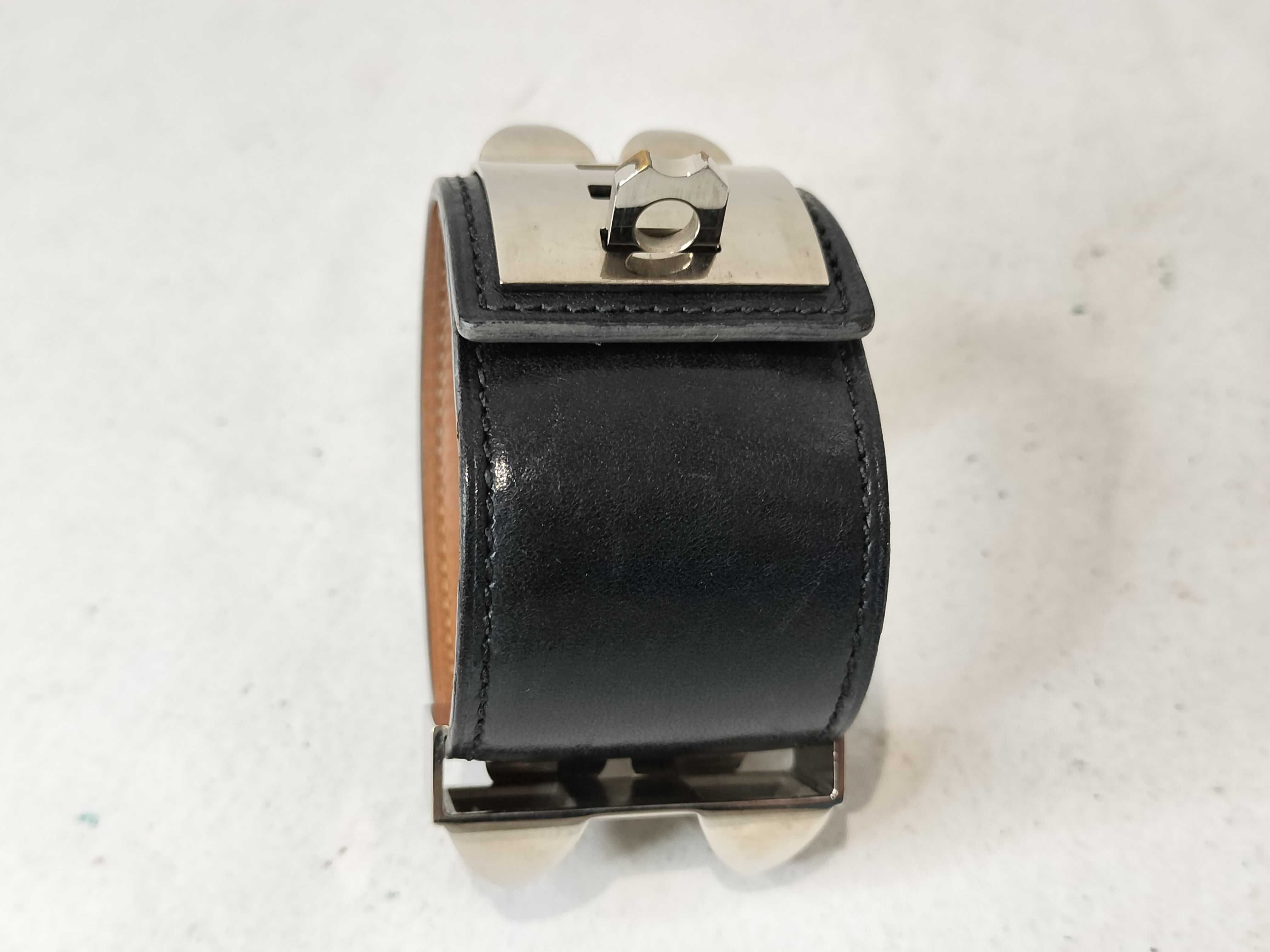 Collier de Chien Bangle Bracelet — view 9