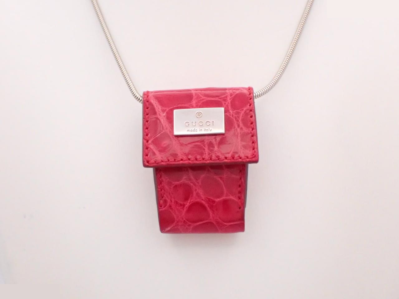 necklace, chain approximately 86cm