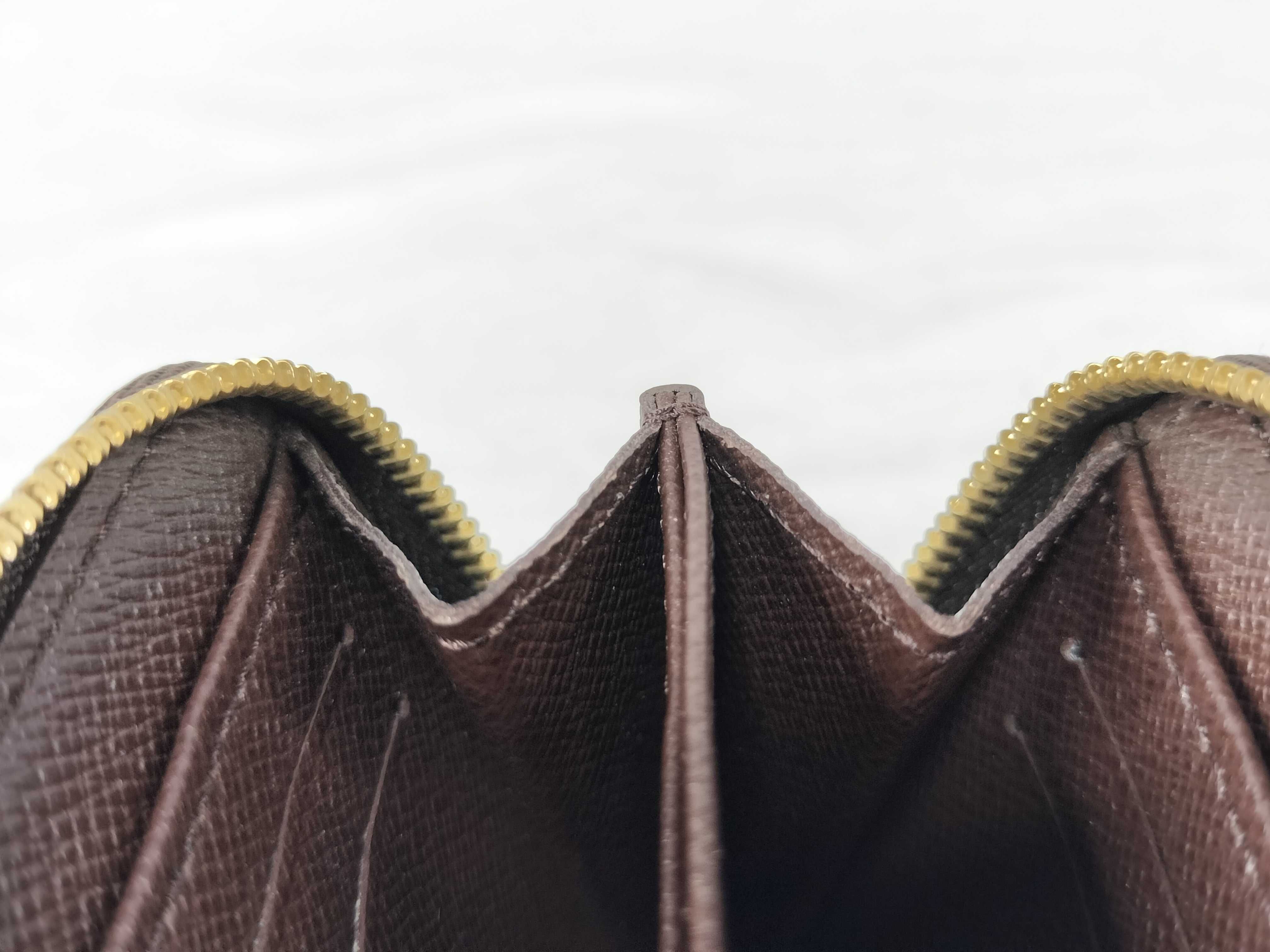 Damier Louis Vuitton wallet coin case — view 9