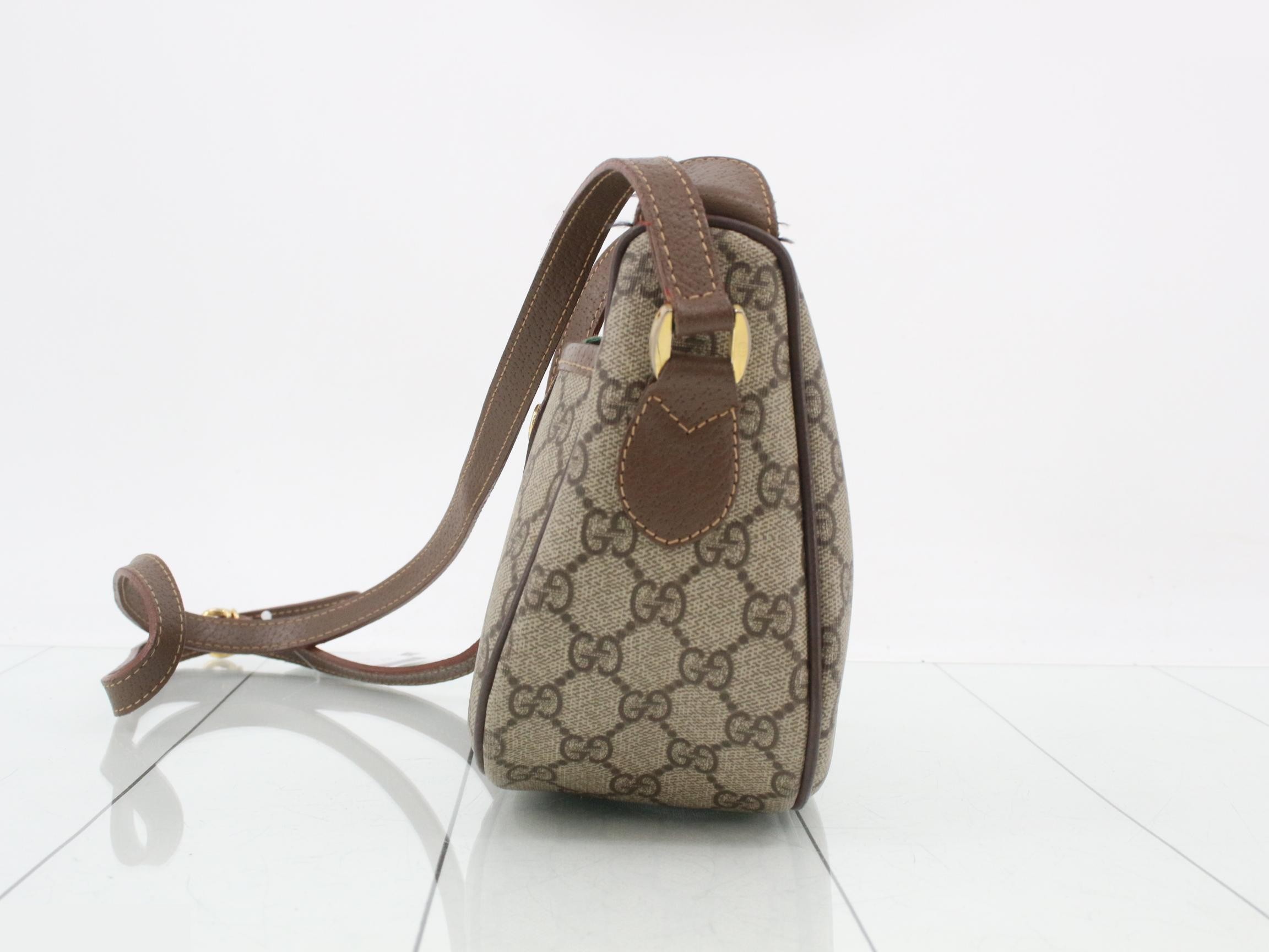 GG Supreme Sherry Shoulder Bag — view 3