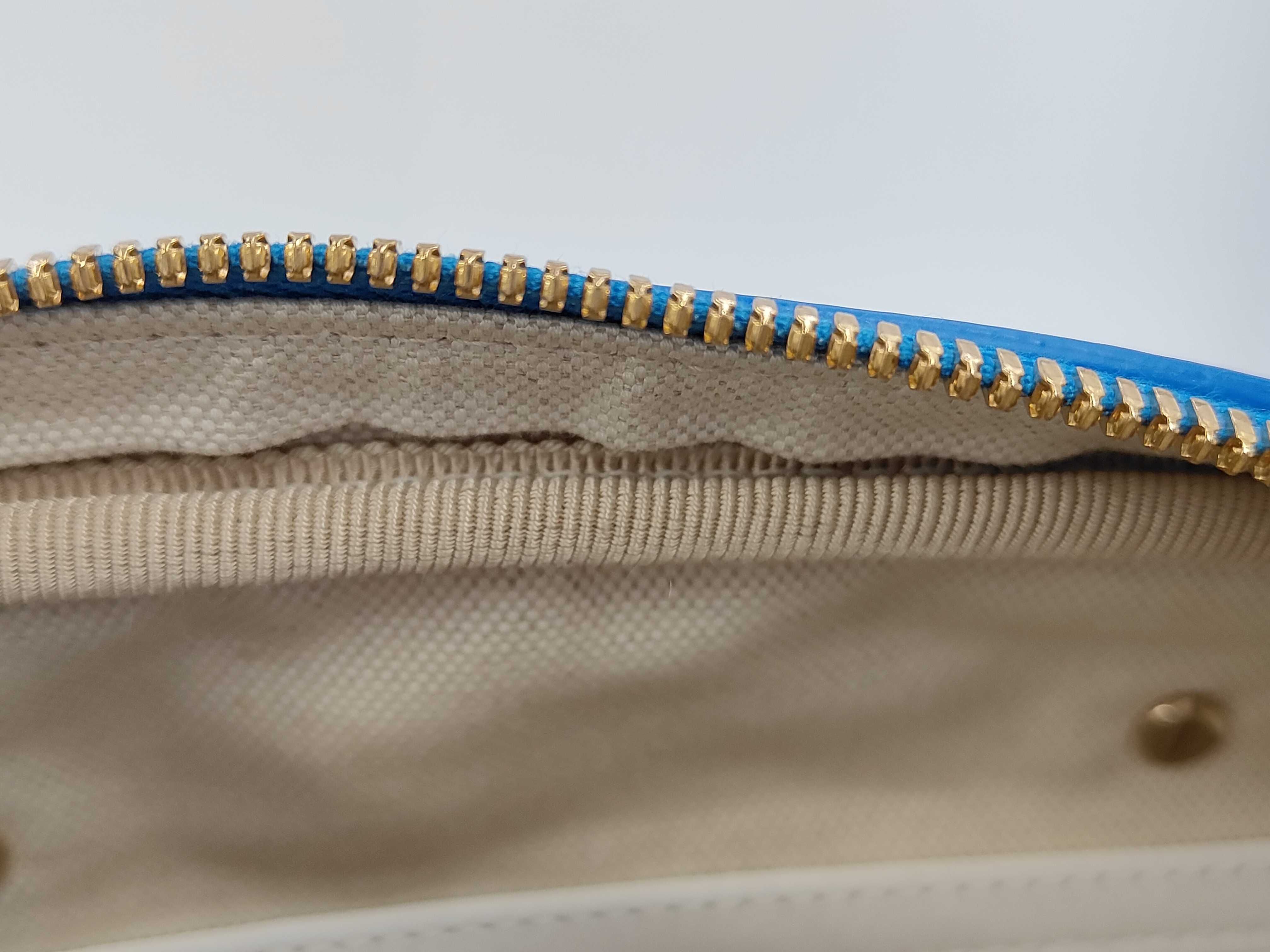 4918 VIBE Small Handbag — view 8