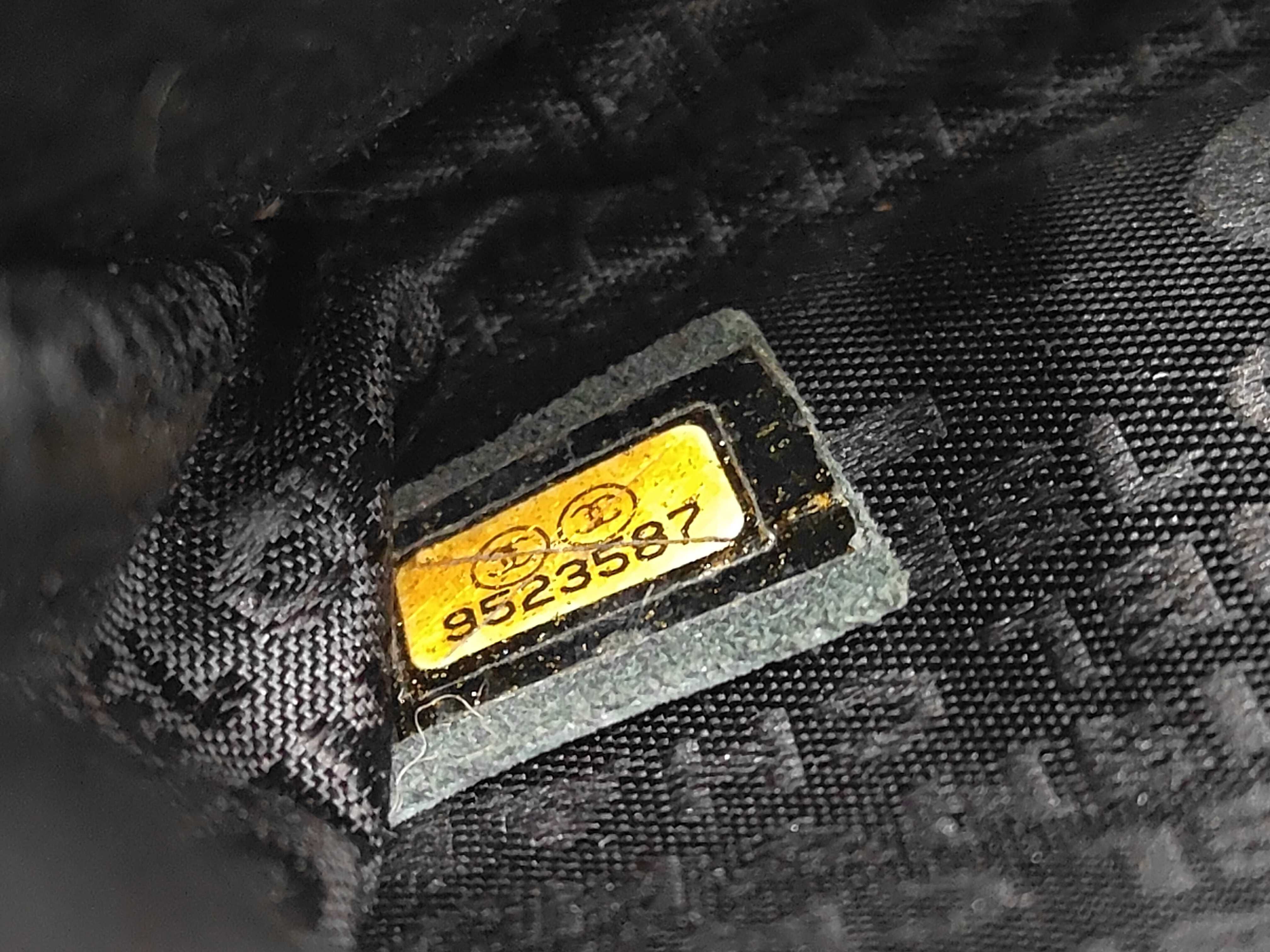 Emblem Logo Coco Mark Chain Shoulder Bag (Serial Number 9) — view 12