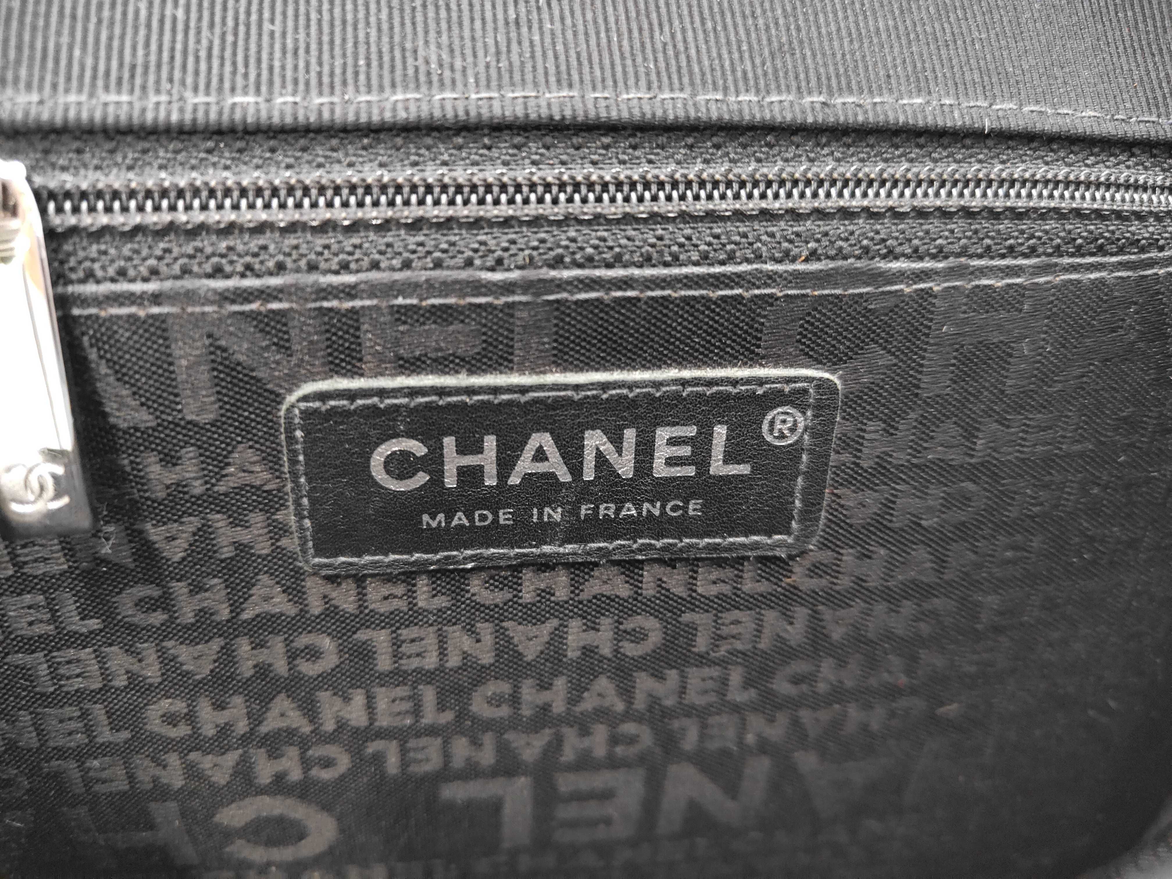 Emblem Logo Coco Mark Chain Shoulder Bag (Serial Number 9) — view 10