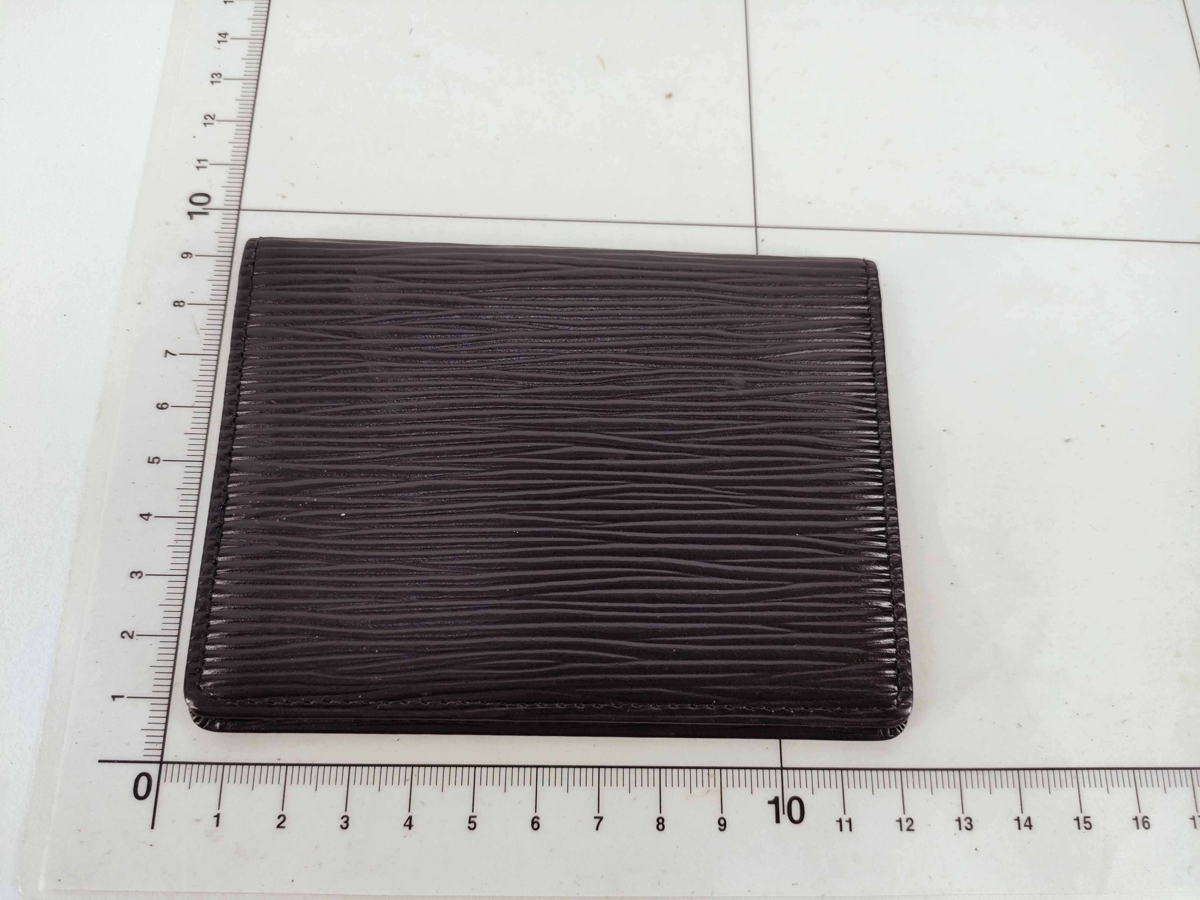 Epi Louis Vuitton Epi Card Case Black Card Case — view 2