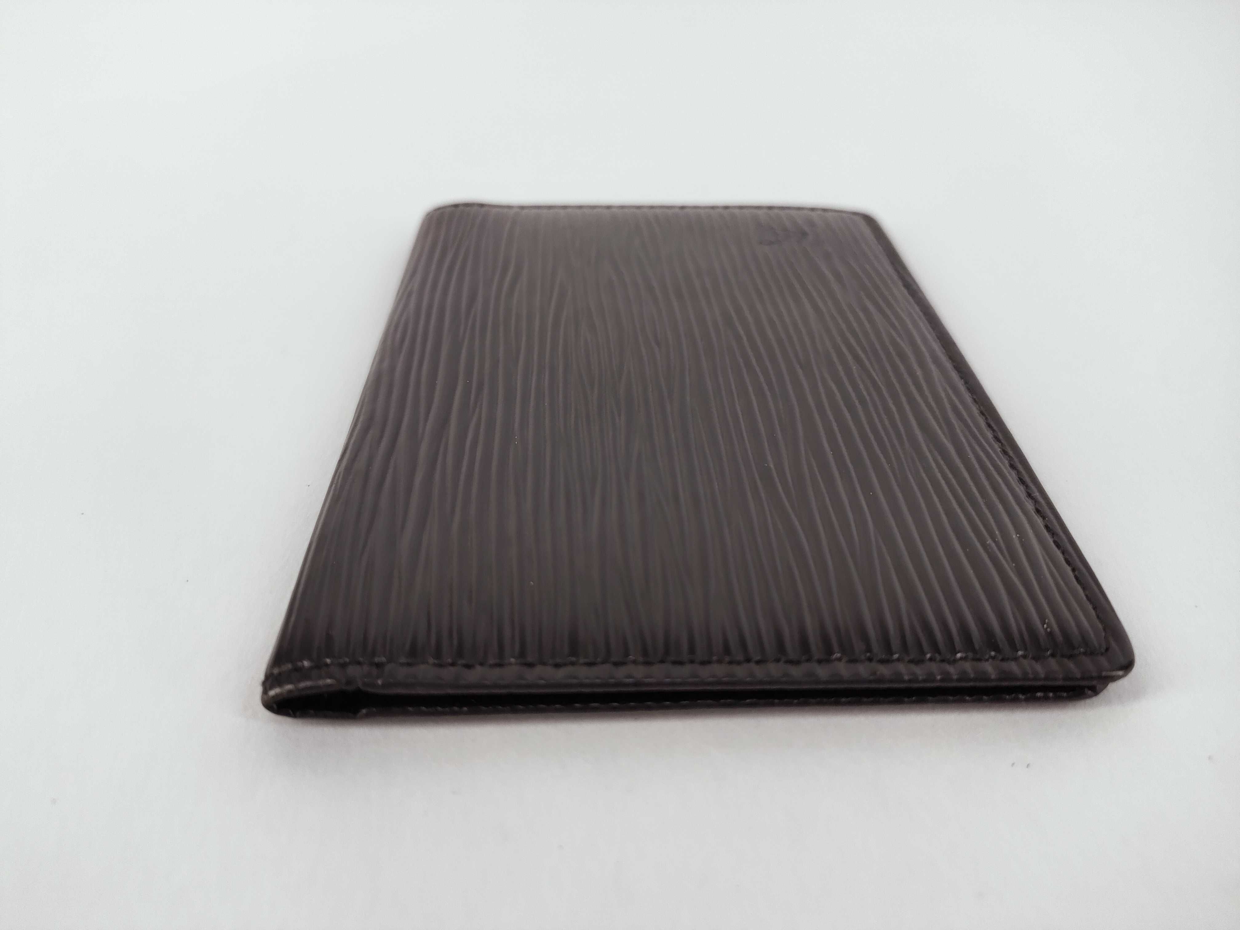Epi Louis Vuitton Epi Card Case Black Card Case — view 4
