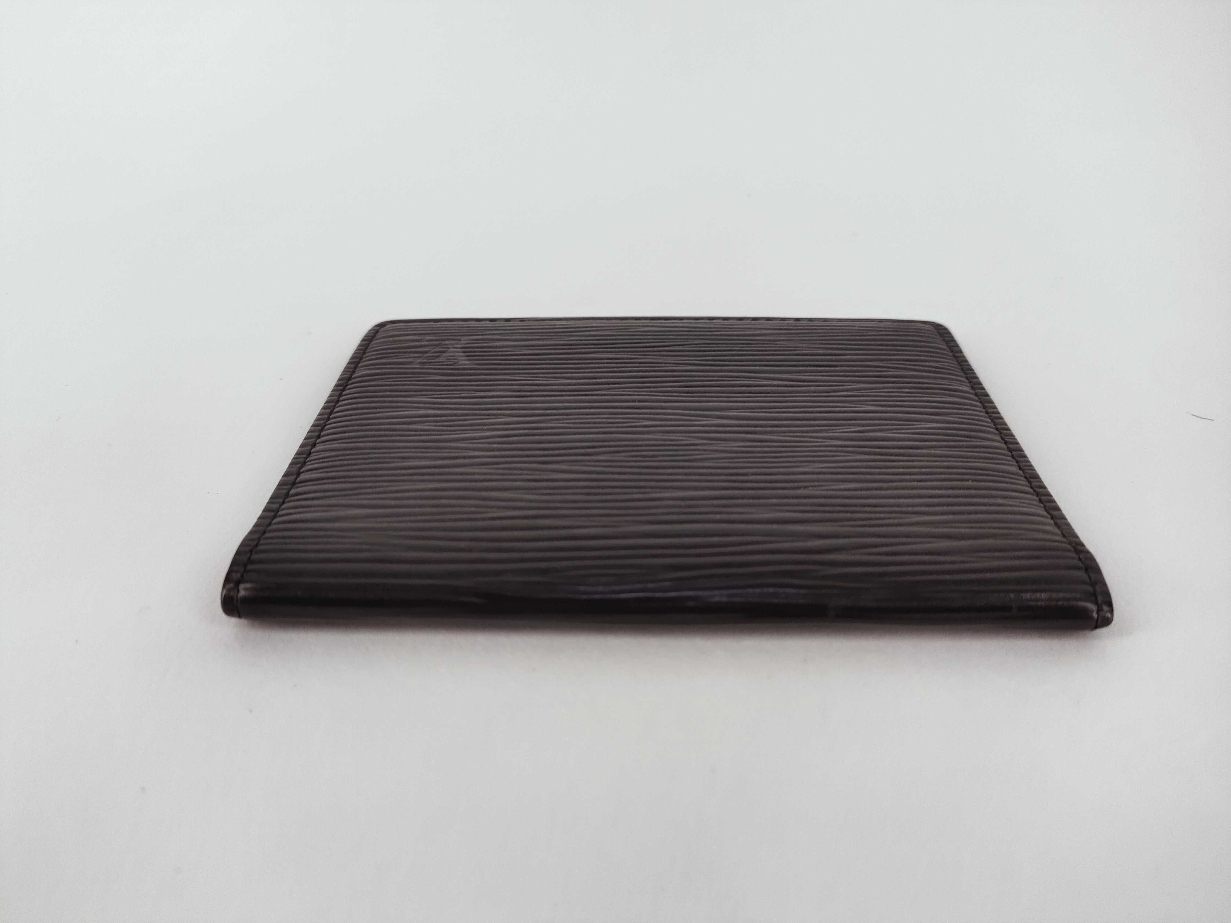 Epi Louis Vuitton Epi Card Case Black Card Case — view 5