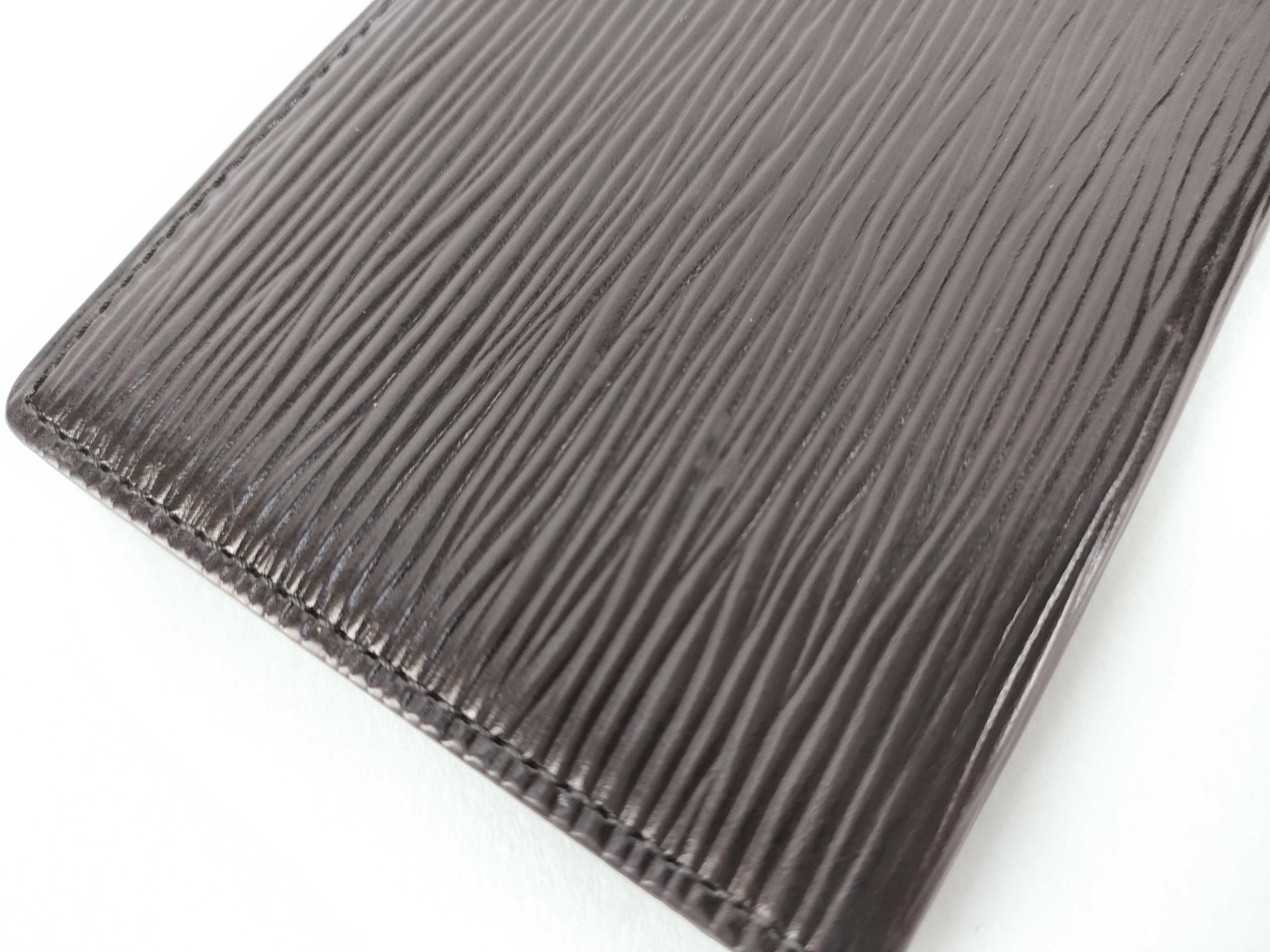 Epi Louis Vuitton Epi Card Case Black Card Case — view 9