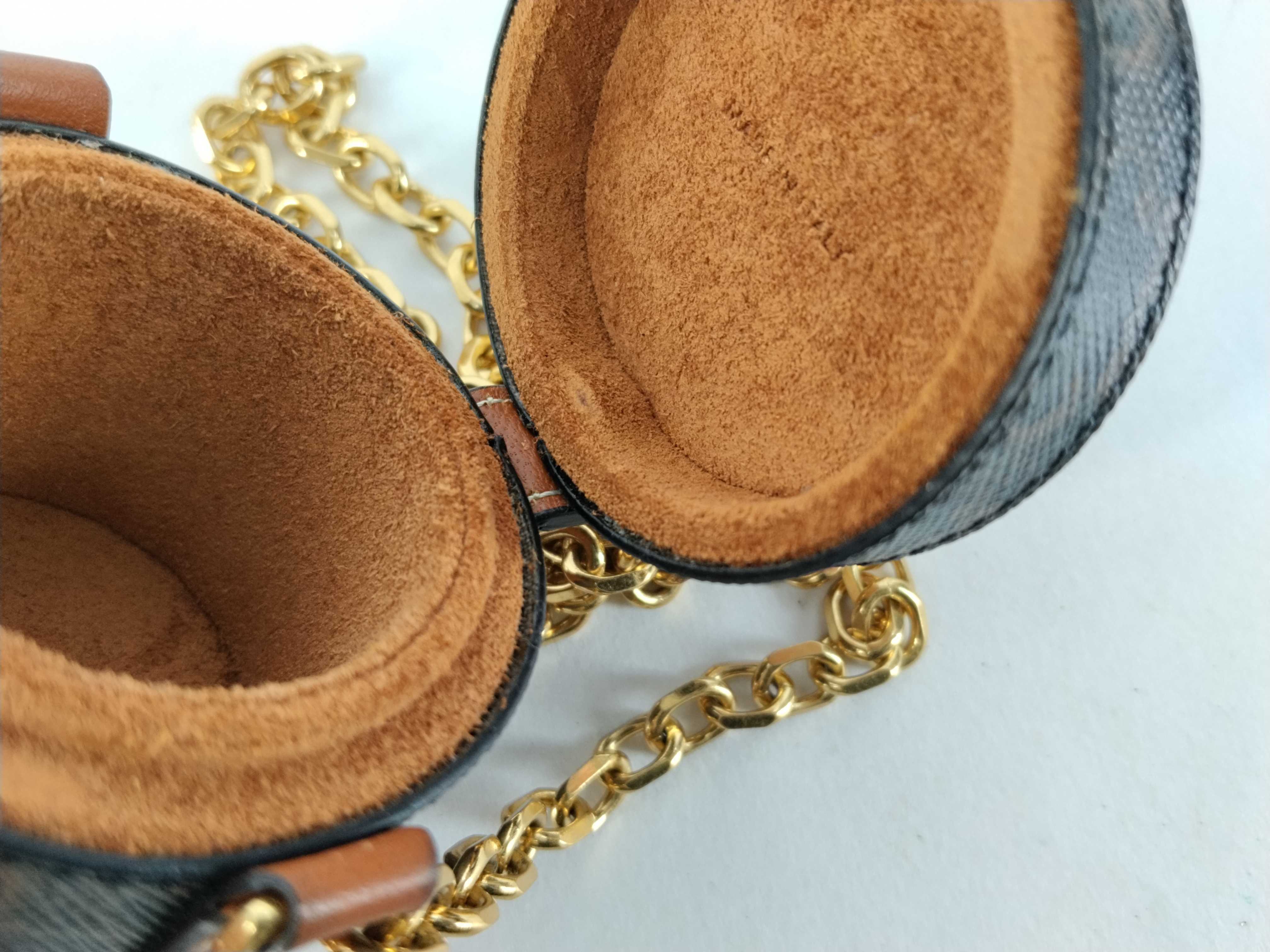 Chain Shoulder Bag — view 11