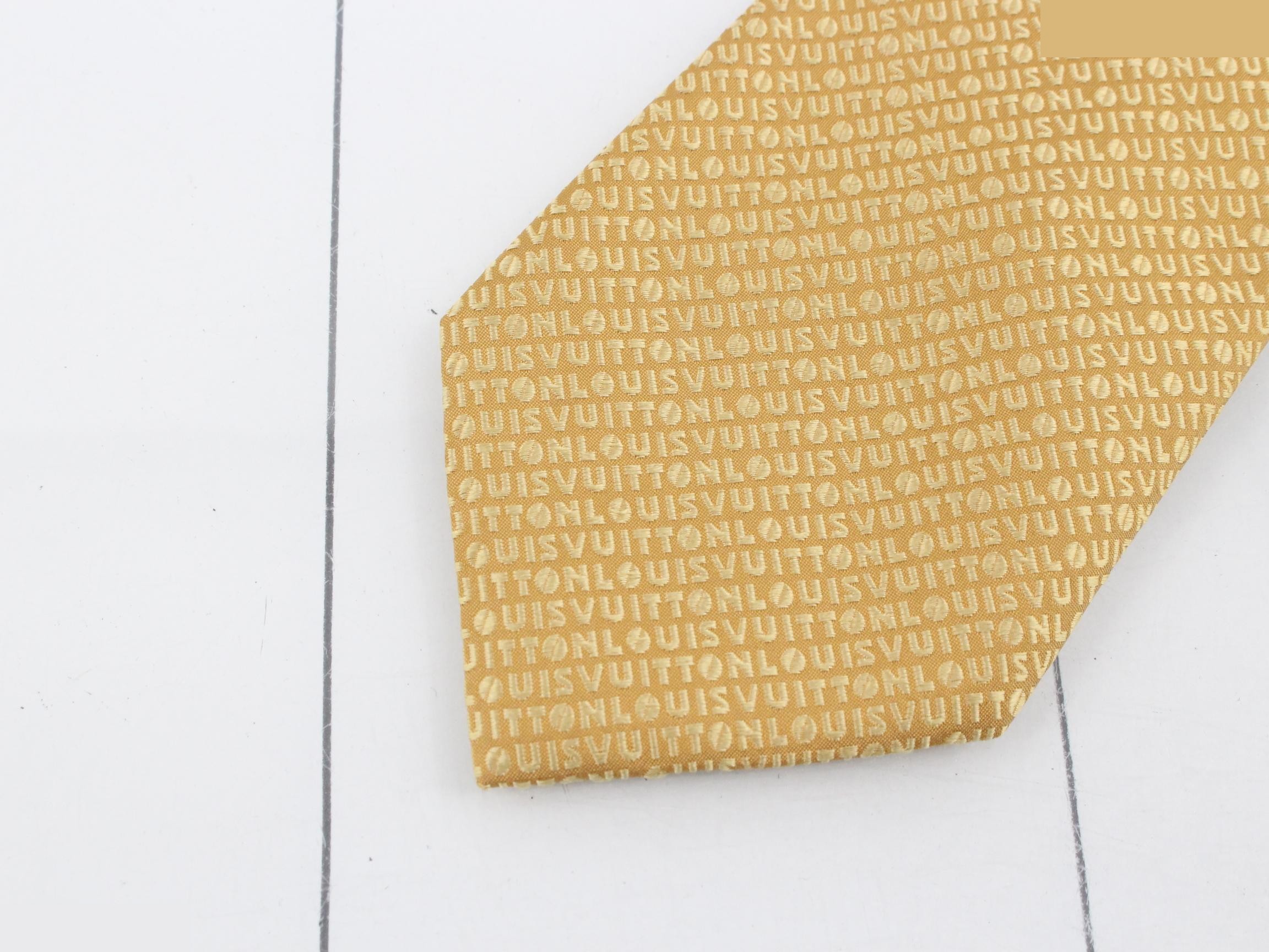 Necktie, with box — view 3