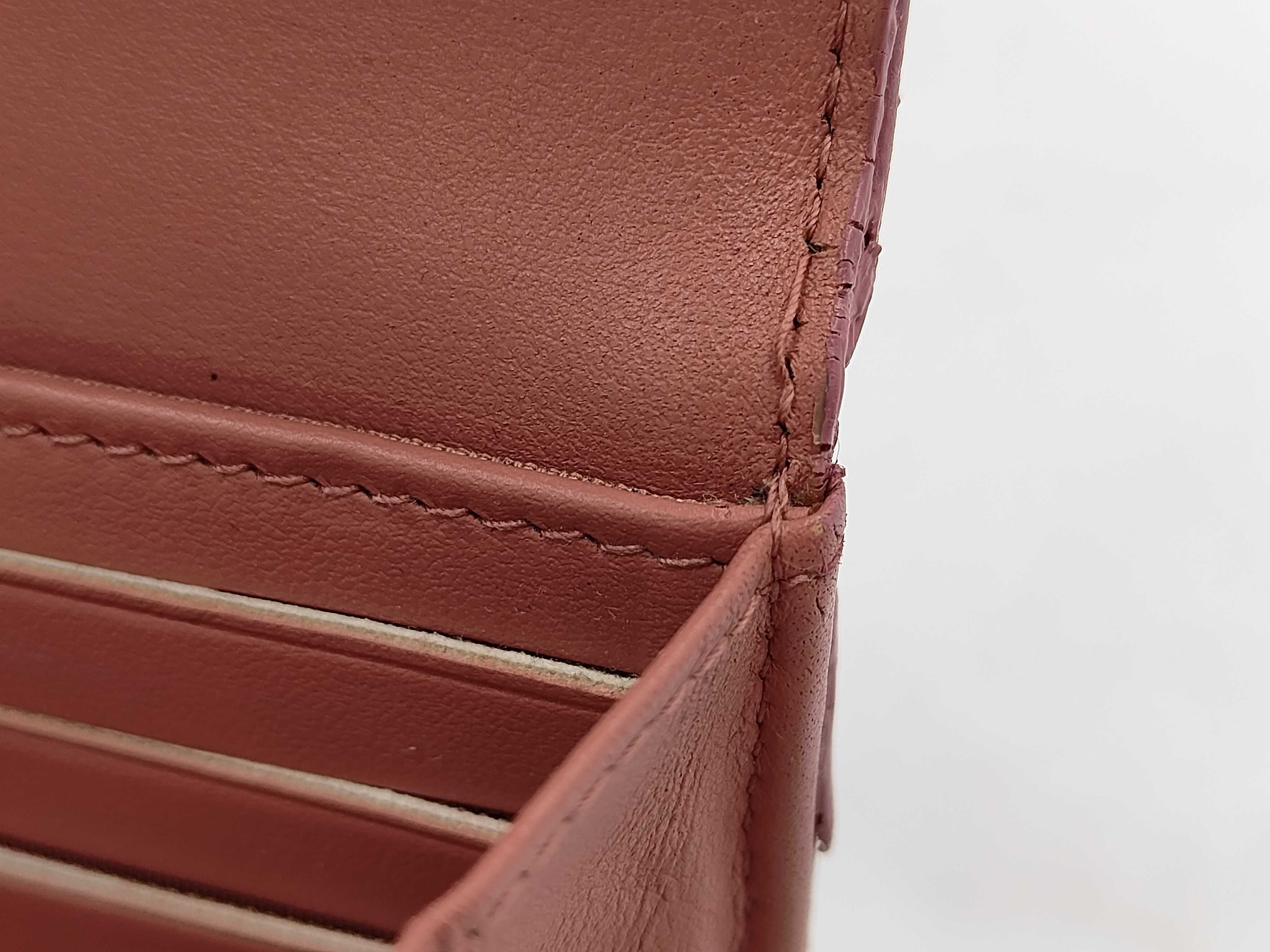 wallet — view 5