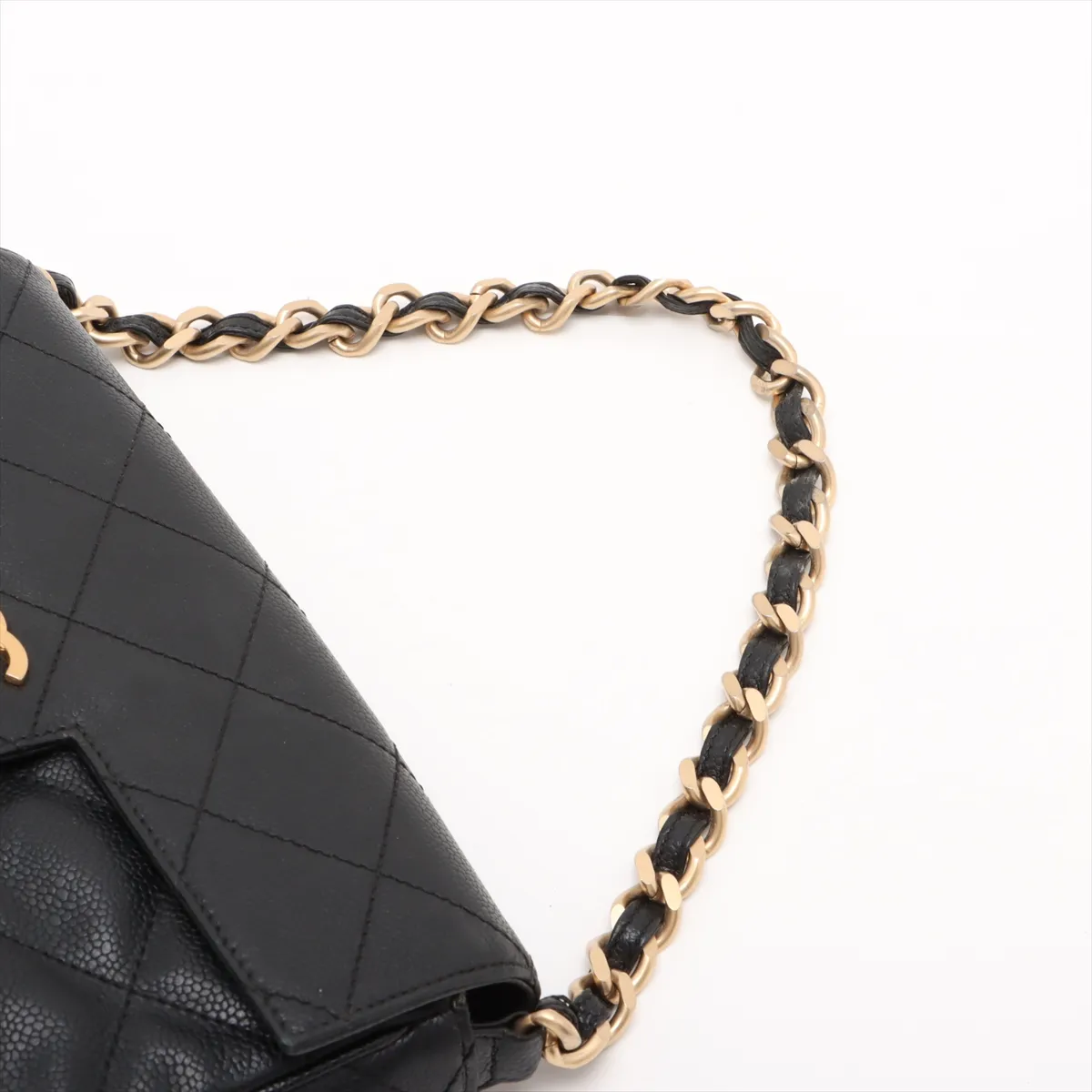 Matelasse caviar skin chain shoulder bag black gold hardware 6497622 6th series — view 5