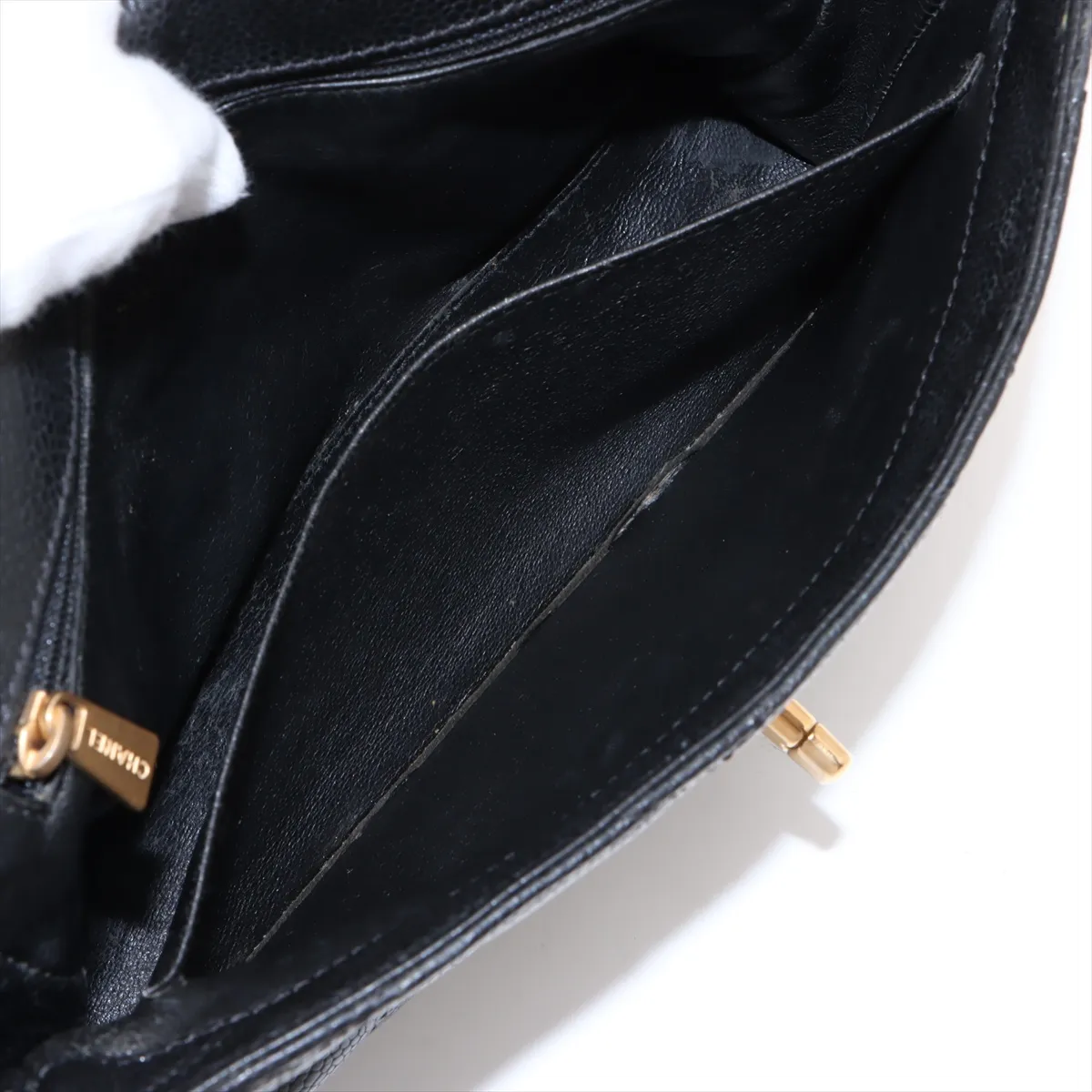 Matelasse caviar skin chain shoulder bag black gold hardware 6497622 6th series — view 8