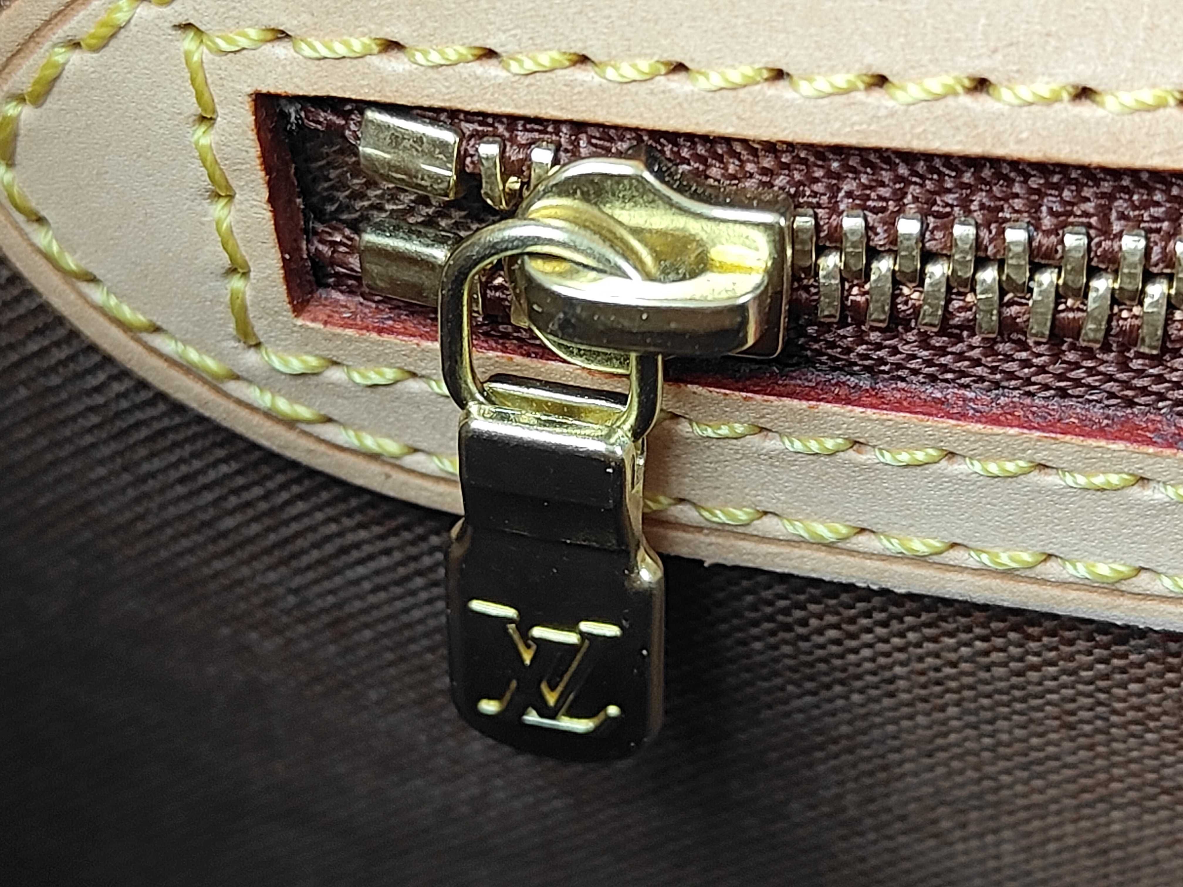 Monogram M42250 Sologne Shoulder Bag — view 10