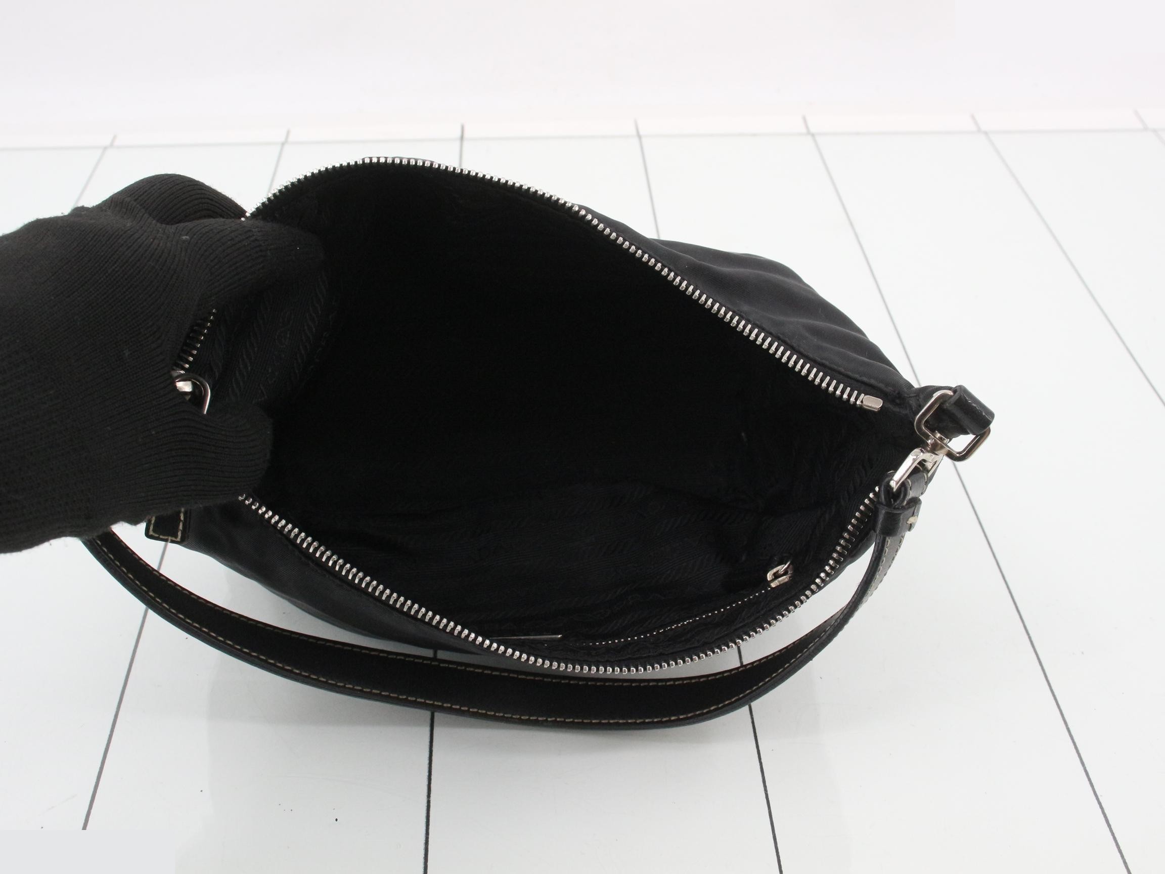 accessory pouch, triangular logo plate, nylon, black. — view 4