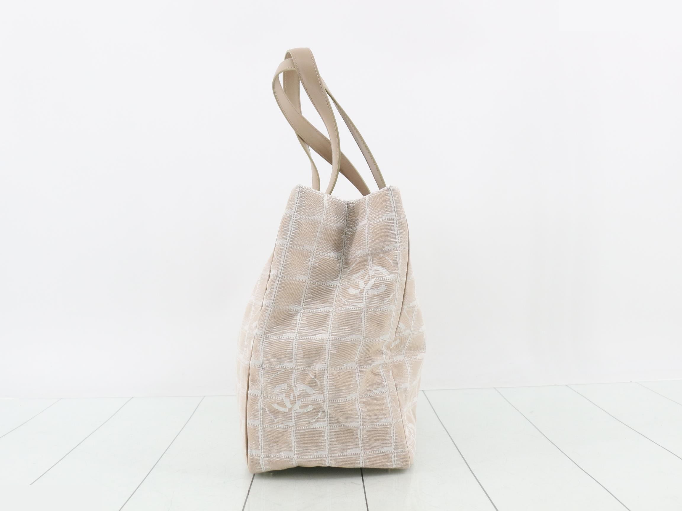 New Travel Line Tote MM Tote Bag — view 3