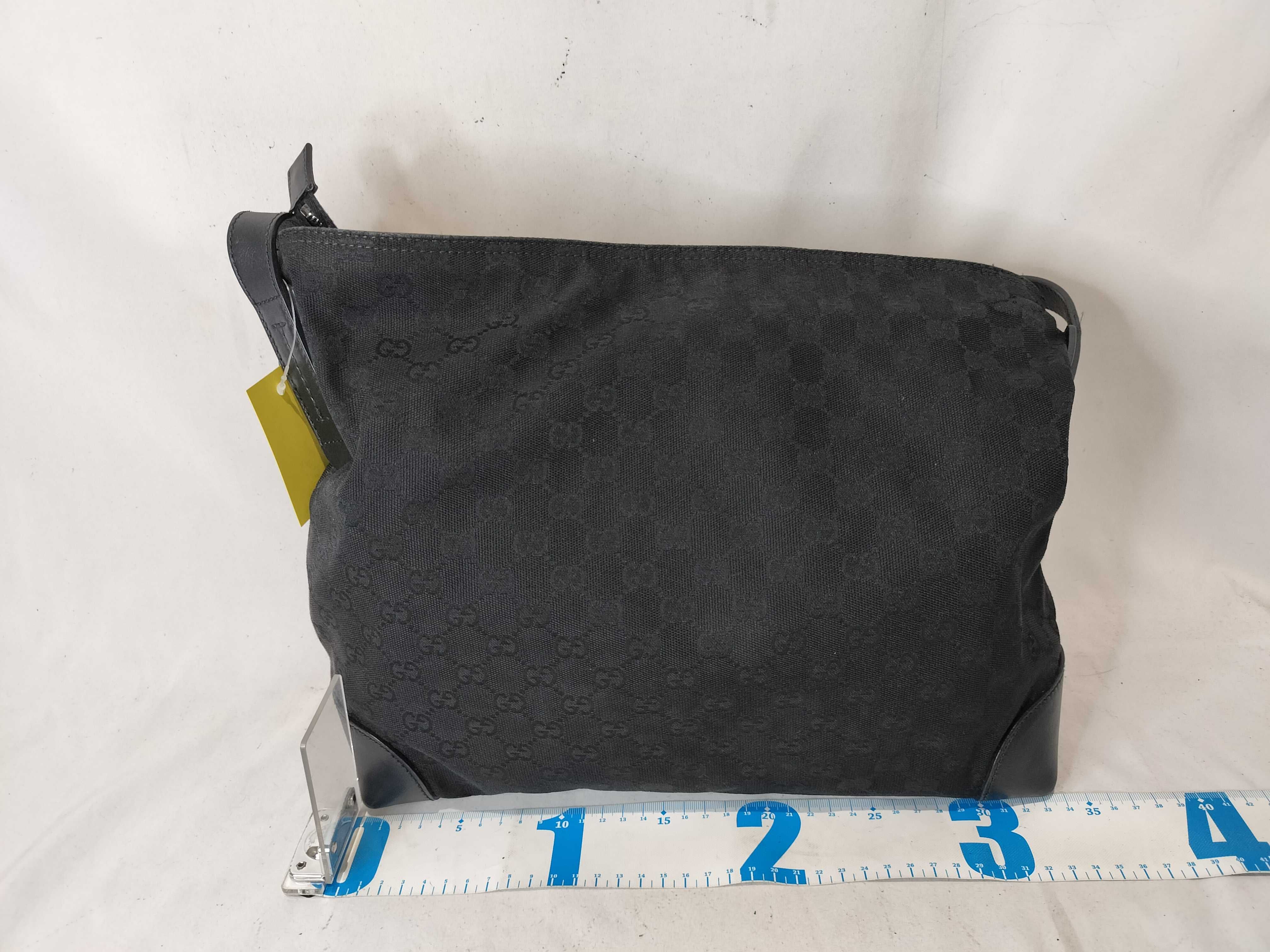 GG Canvas 308930 Shoulder Bag — view 3