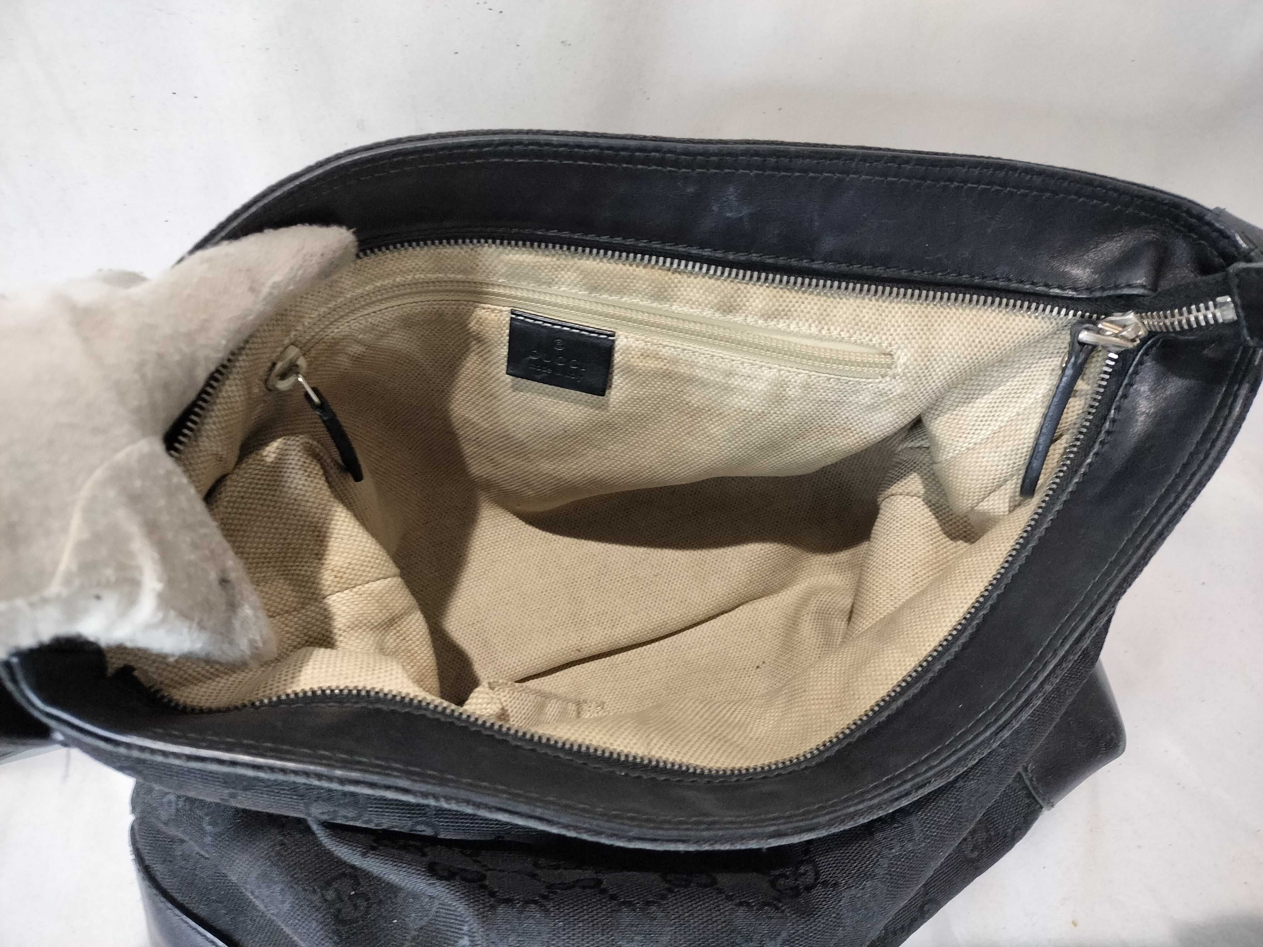 GG Canvas 308930 Shoulder Bag — view 10