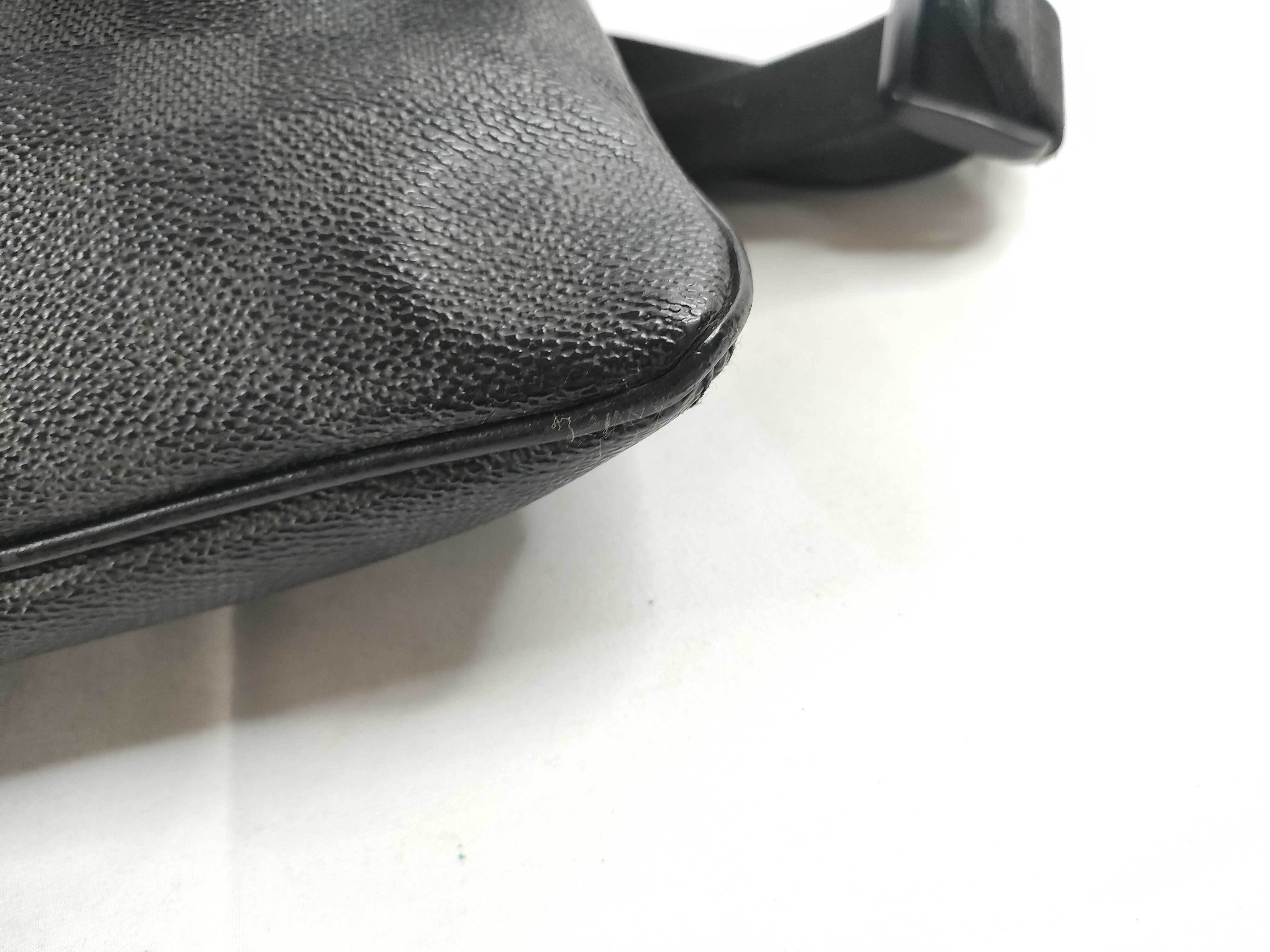 N58028 Graphite Thomas Shoulder Bag — view 5