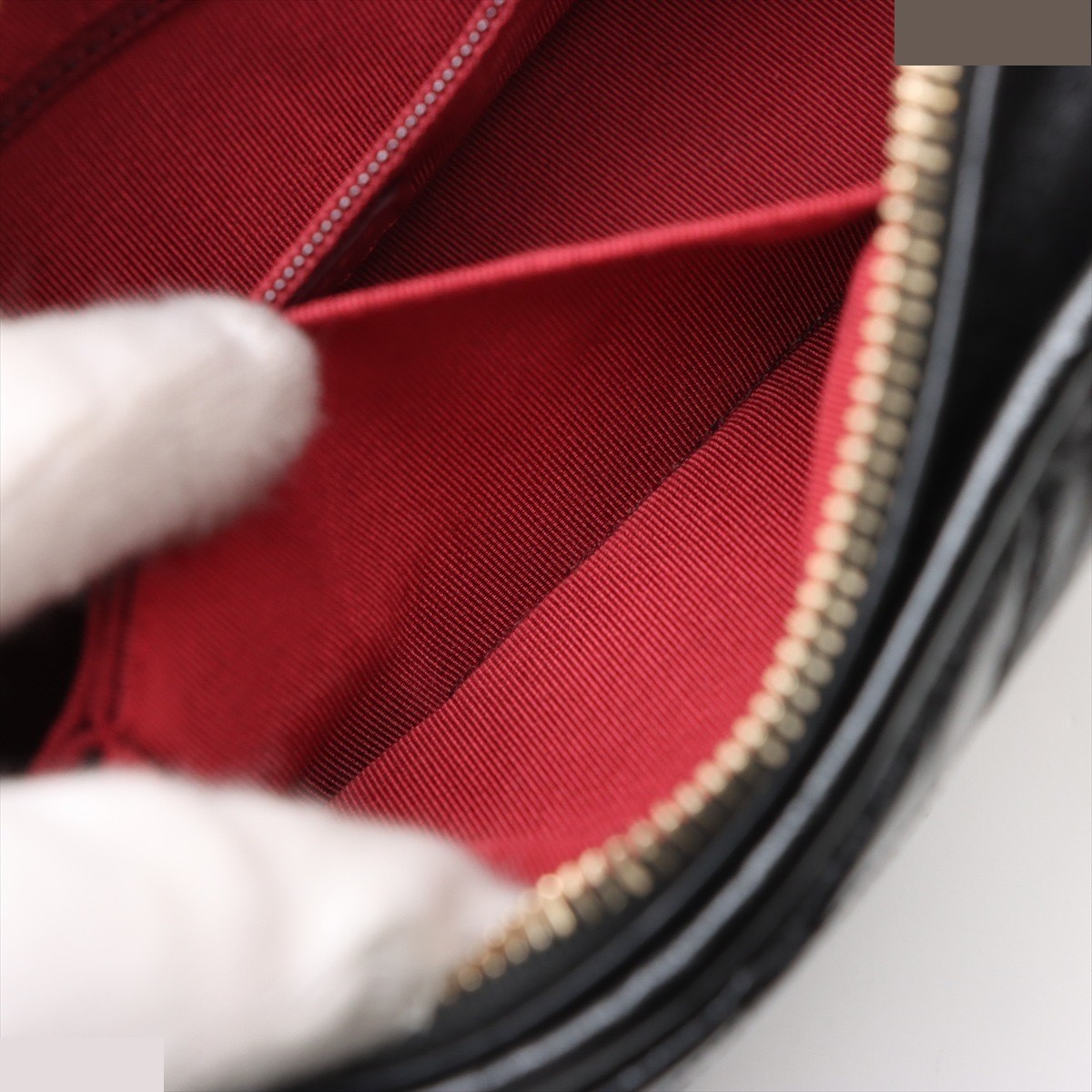 Gabrielle de Chanel Vintage Calfskin Chain Shoulder Bag — view 8