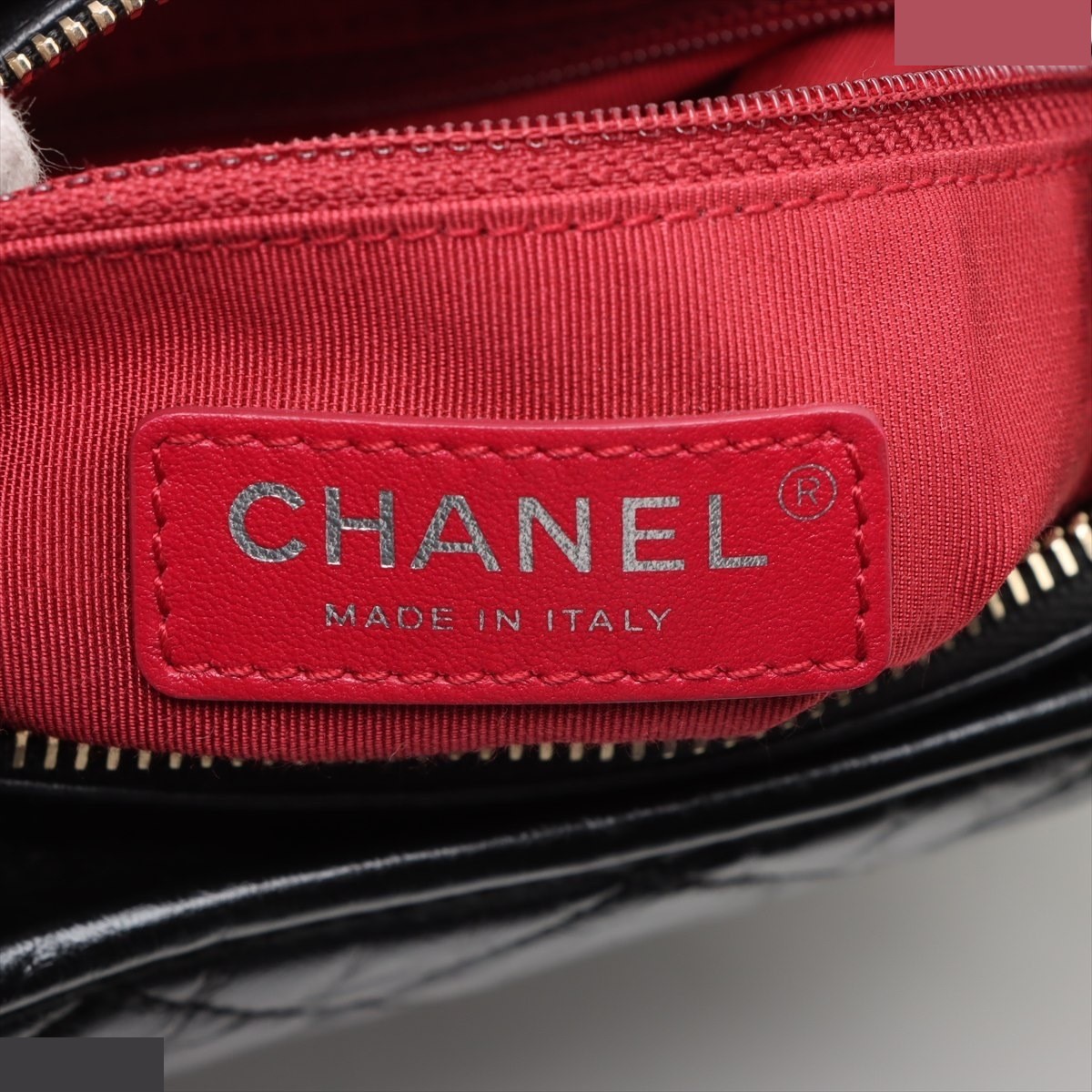 Gabrielle de Chanel Vintage Calfskin Chain Shoulder Bag — view 9