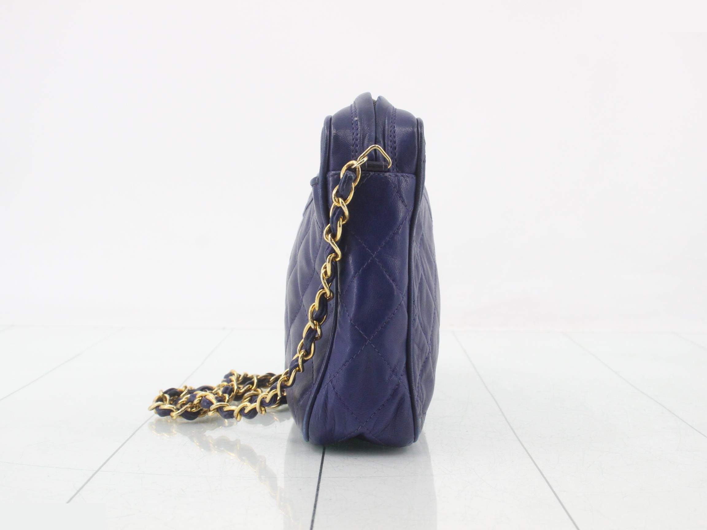 Shoulder bag, Matelassé, with fringe chain shoulder strap, serial number 0. — view 3