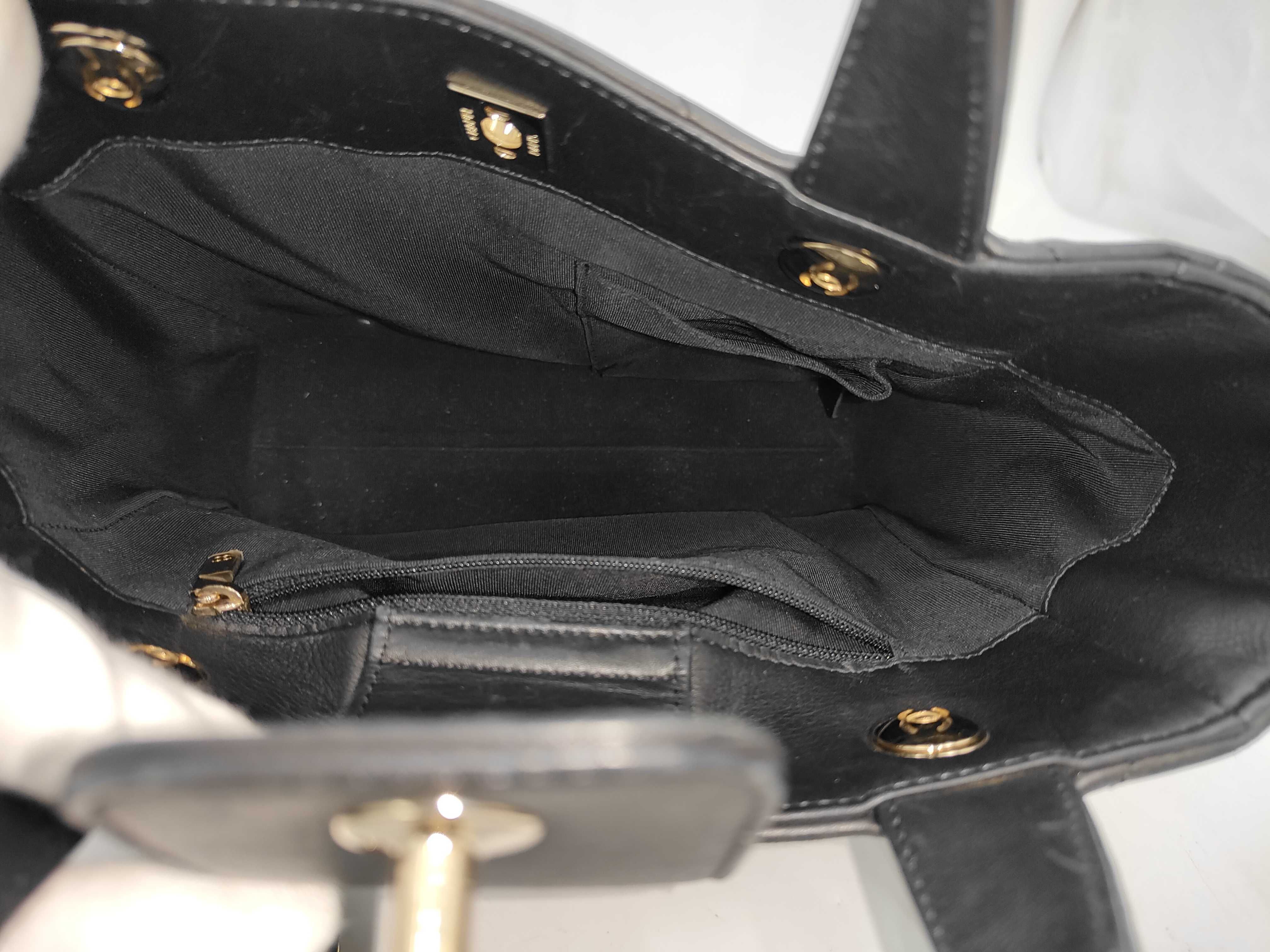 V-stitch chain shoulder bag, lambskin, black shoulder bag — view 7