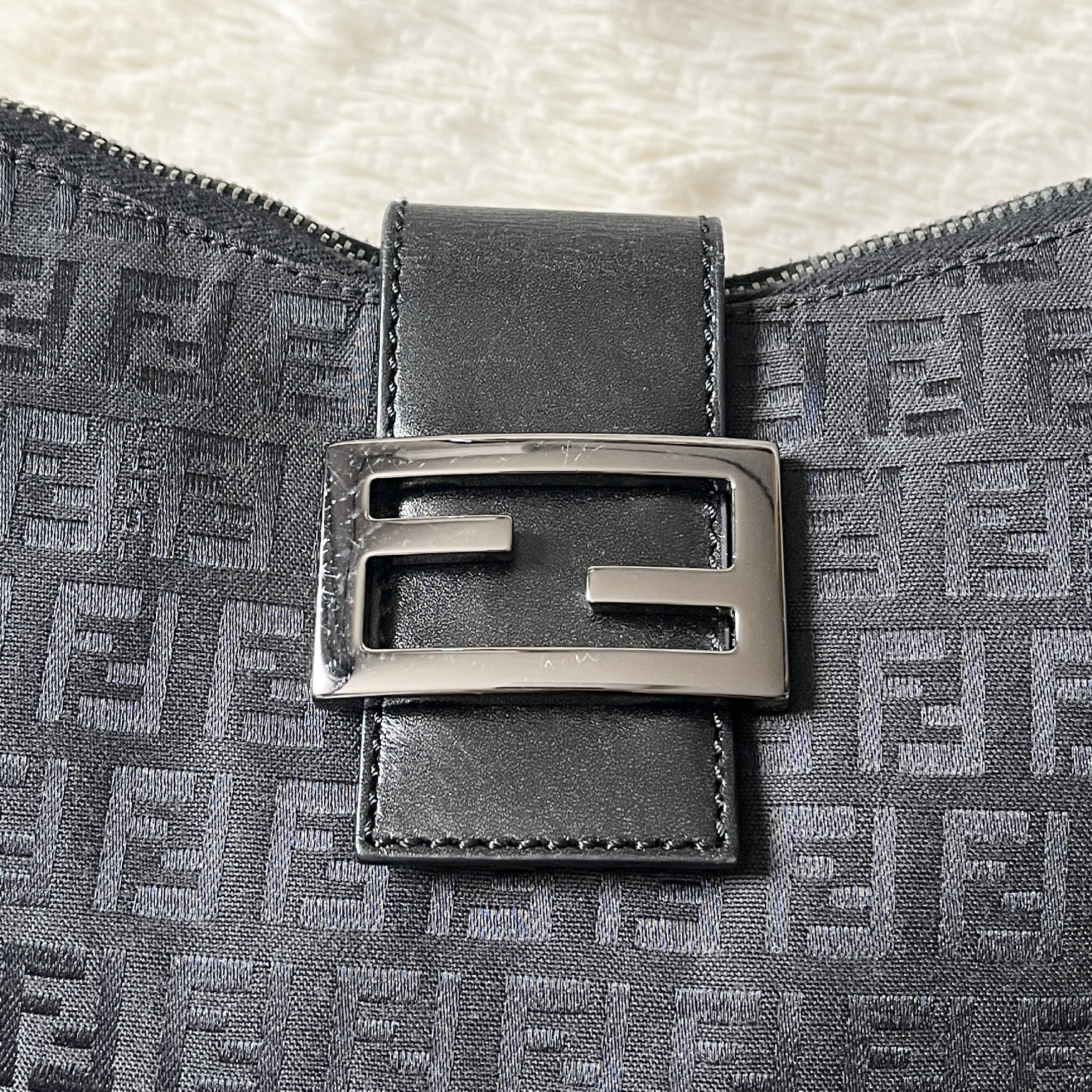 Zucchino Mamma Bucket Semi Shoulder Bag — view 12