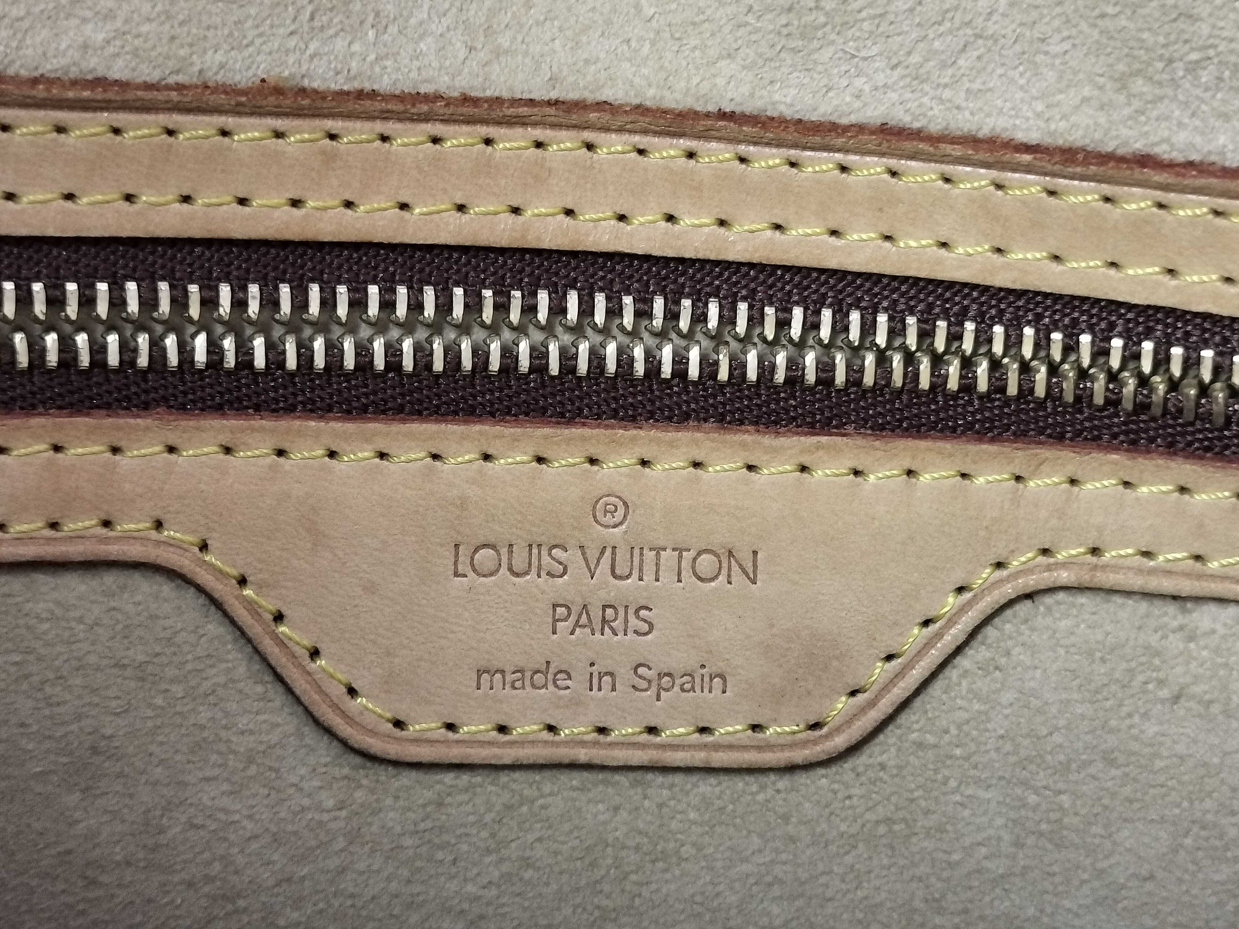 Monogram LV Monogram Looping Shoulder Bag — view 9