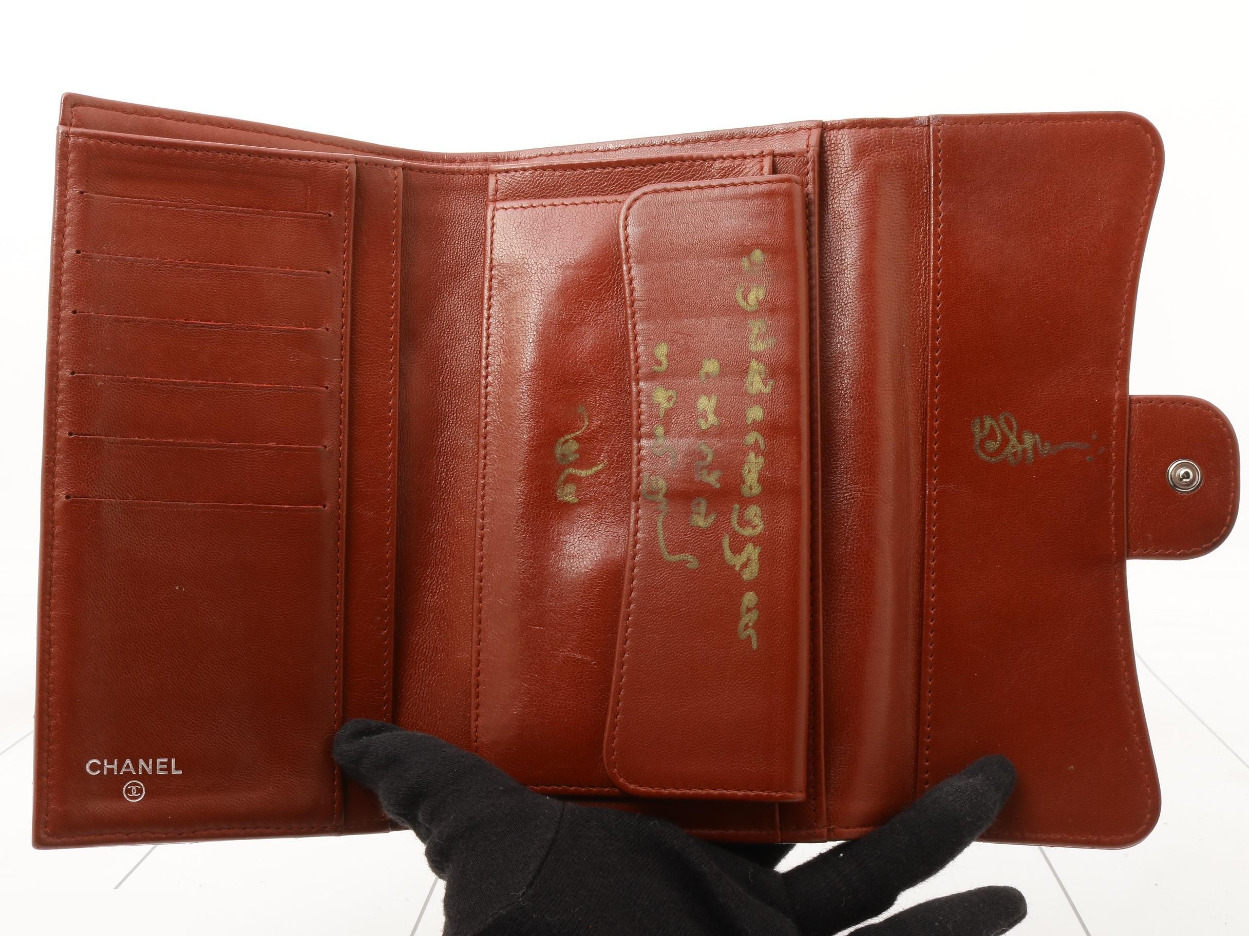 Matelassé (bag) and wallet, lambskin, red, with Coco mark. — view 4