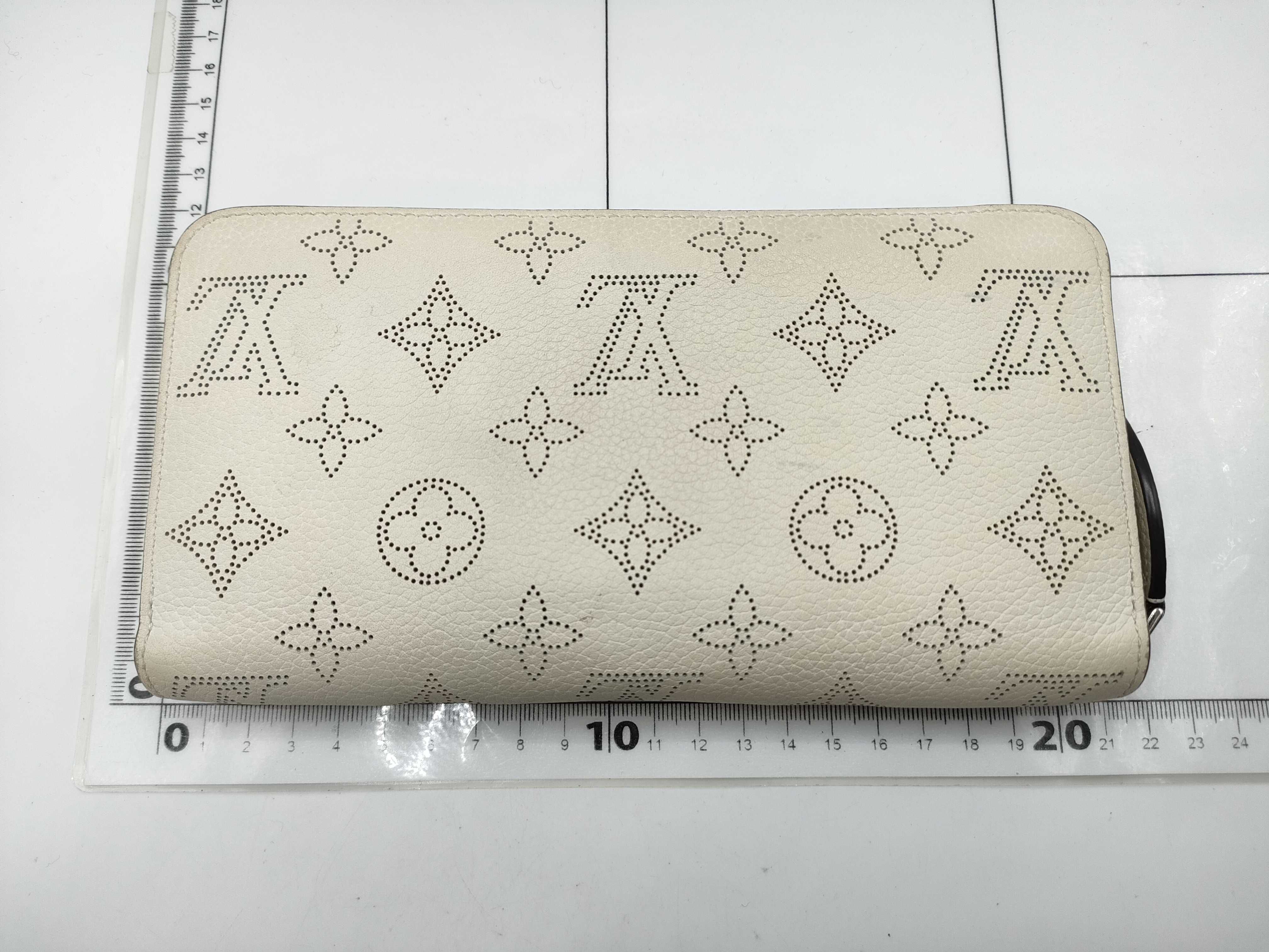 Mahina LV Wallet — view 2