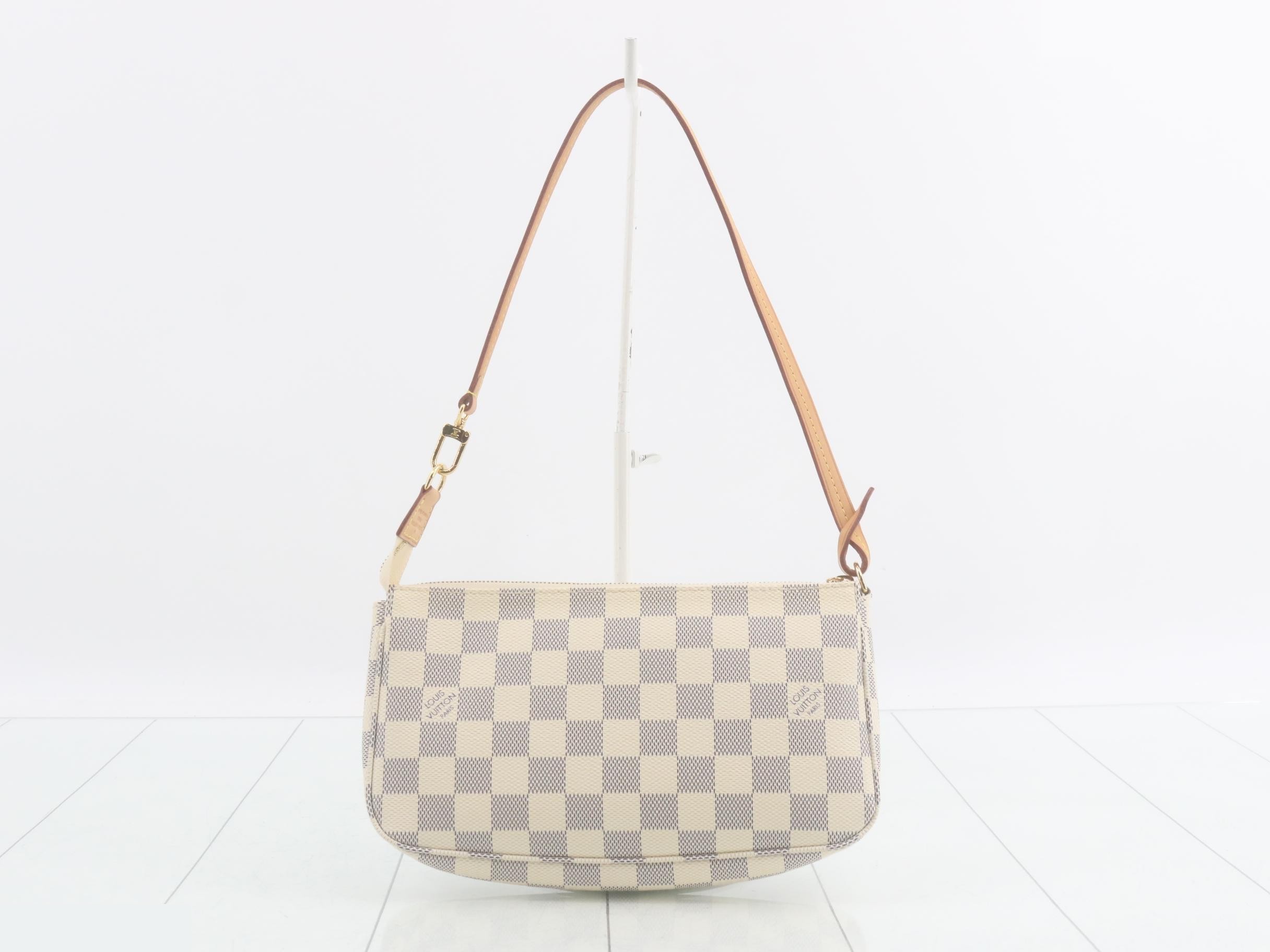 Pochette Accessoires (old model) — view 2