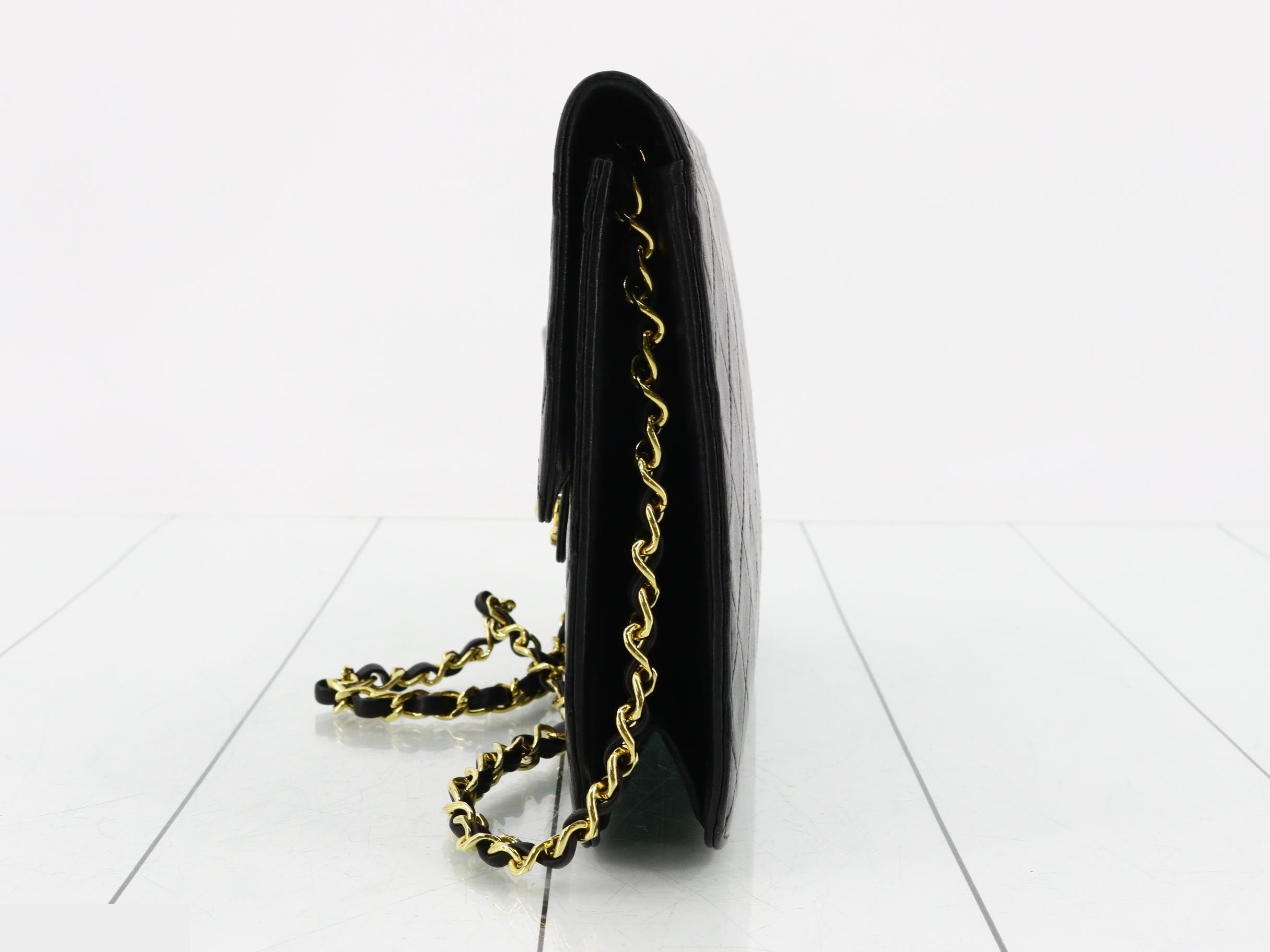 Matelassé (bag) - Shoulder bag — view 3