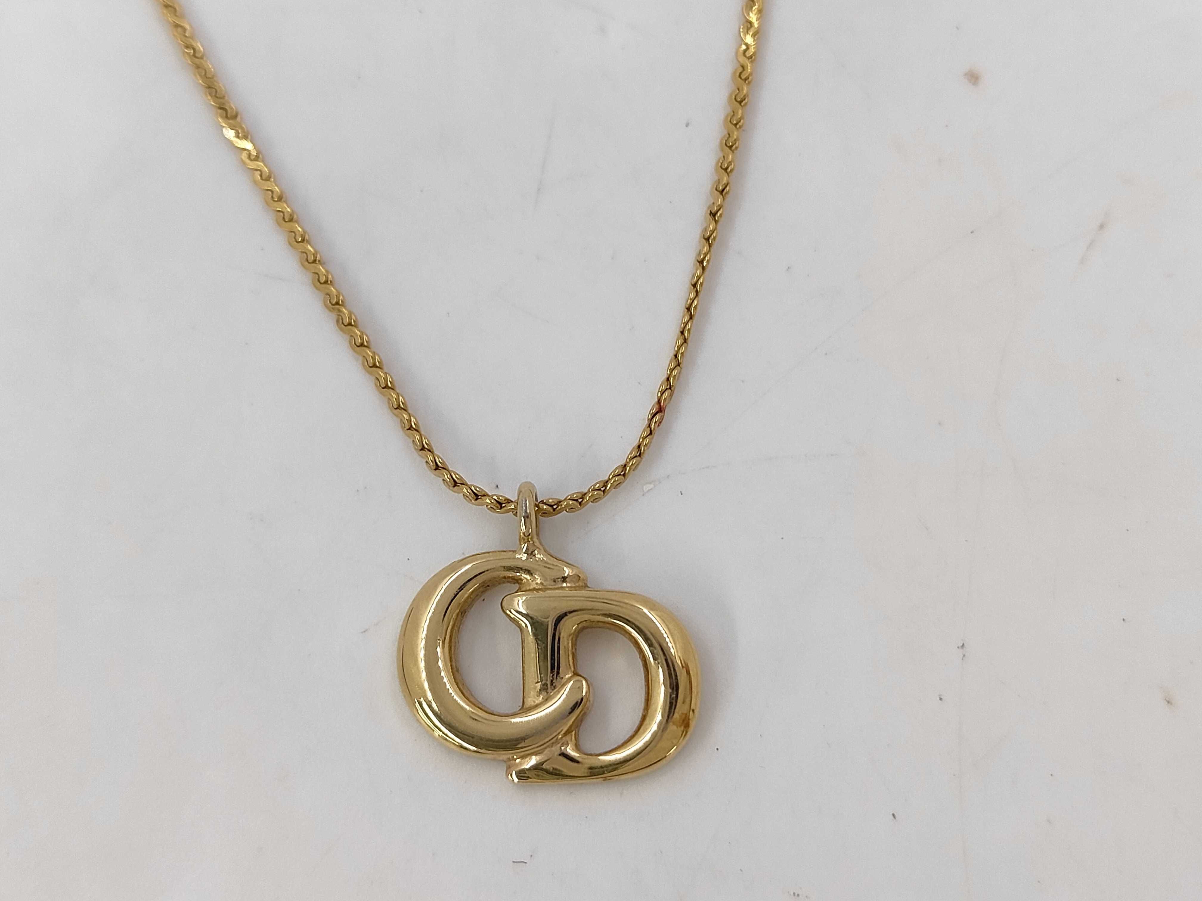 gold necklace
