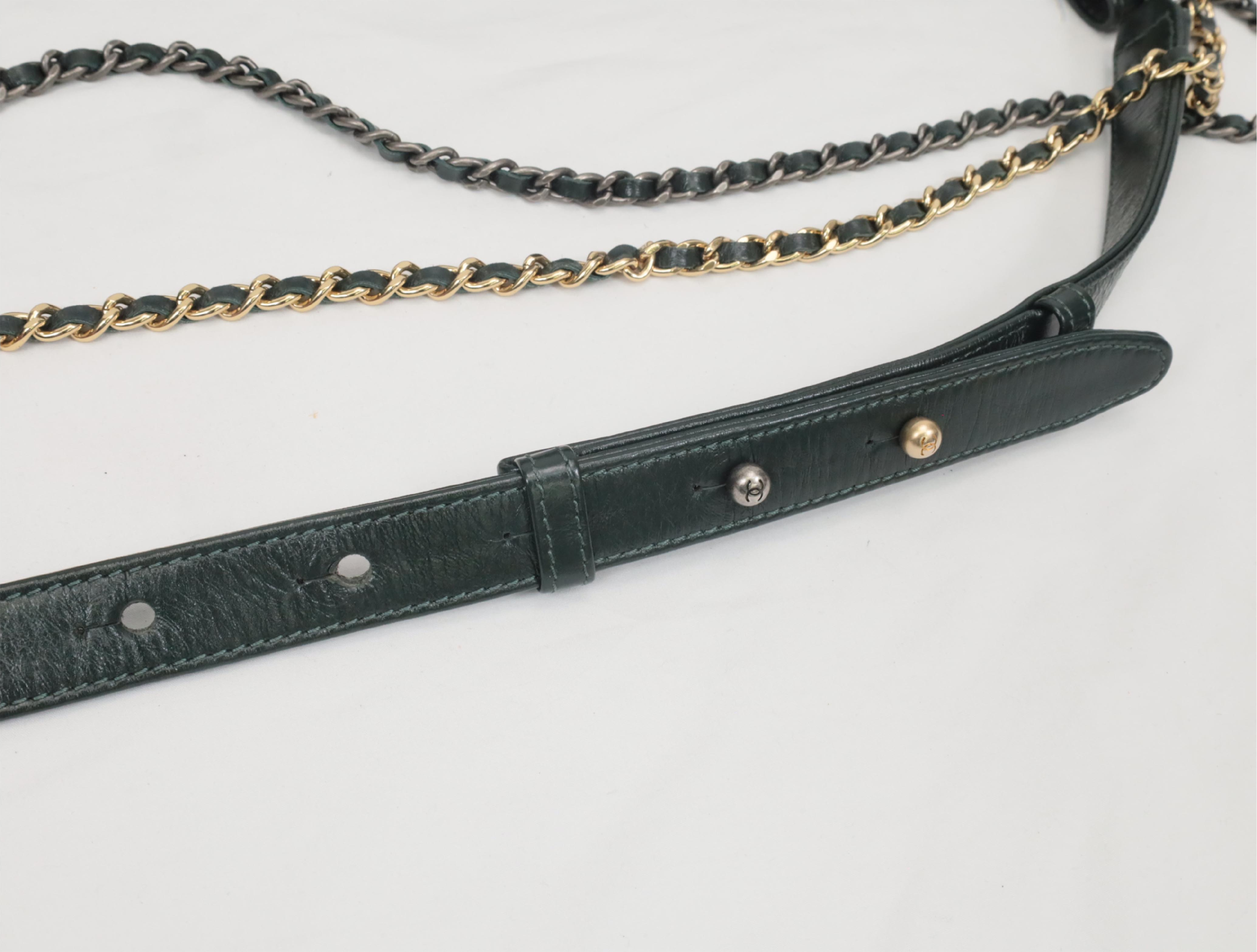 Gabrielle de Chanel Vintage Calfskin Green Shoulder Bag — view 11