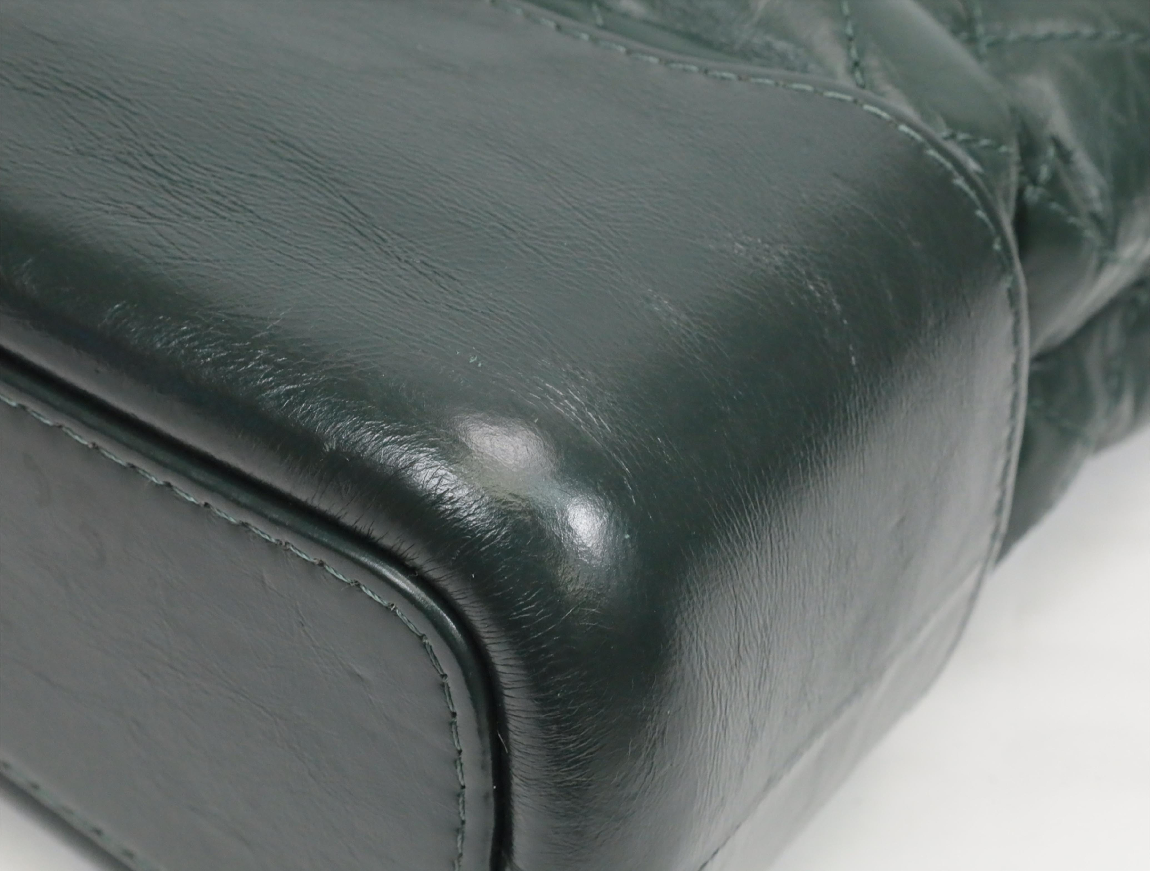 Gabrielle de Chanel Vintage Calfskin Green Shoulder Bag — view 4