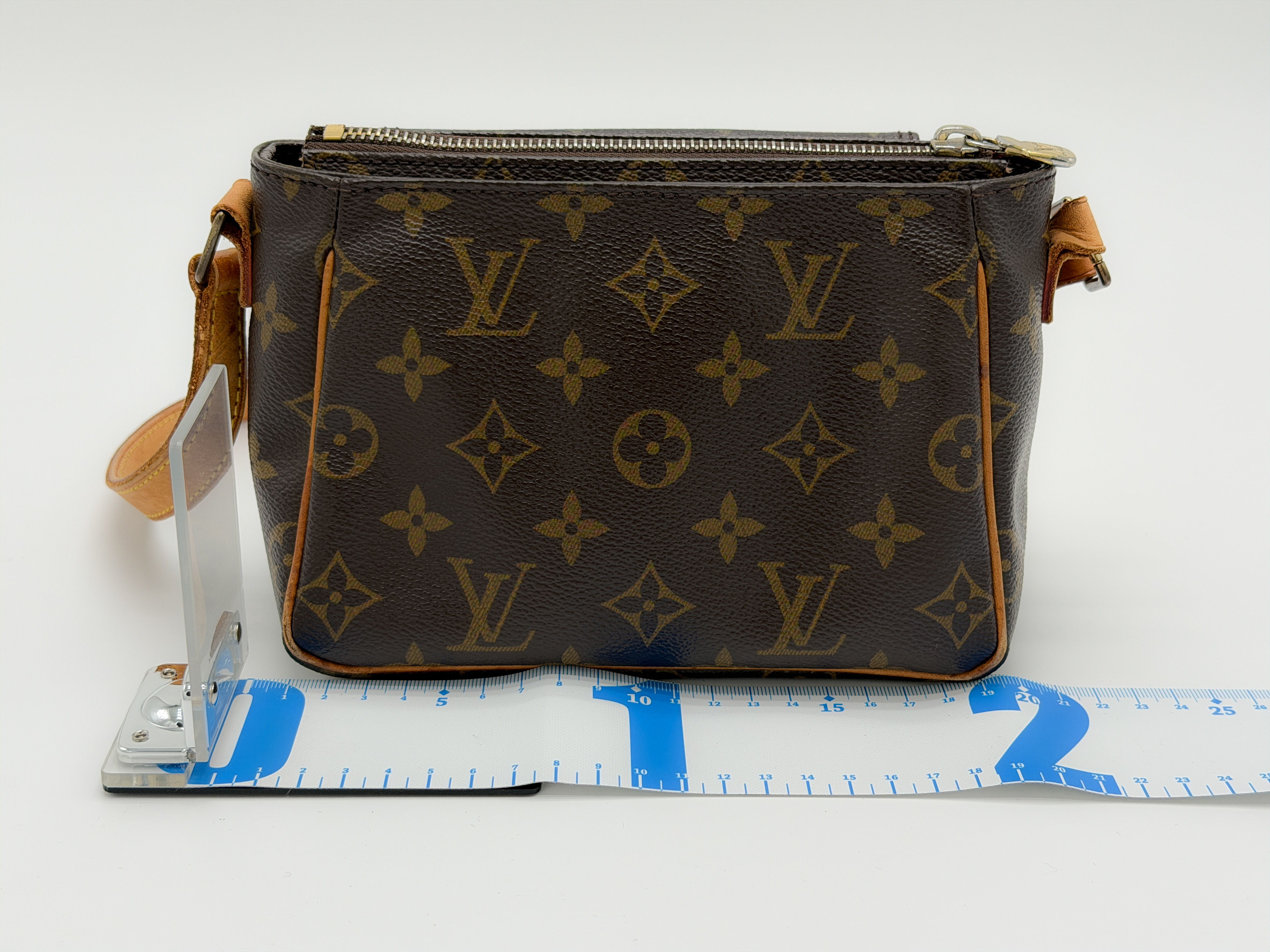 Monogram M51165 Viva Cite PM CA0035 Shoulder Bag — view 2