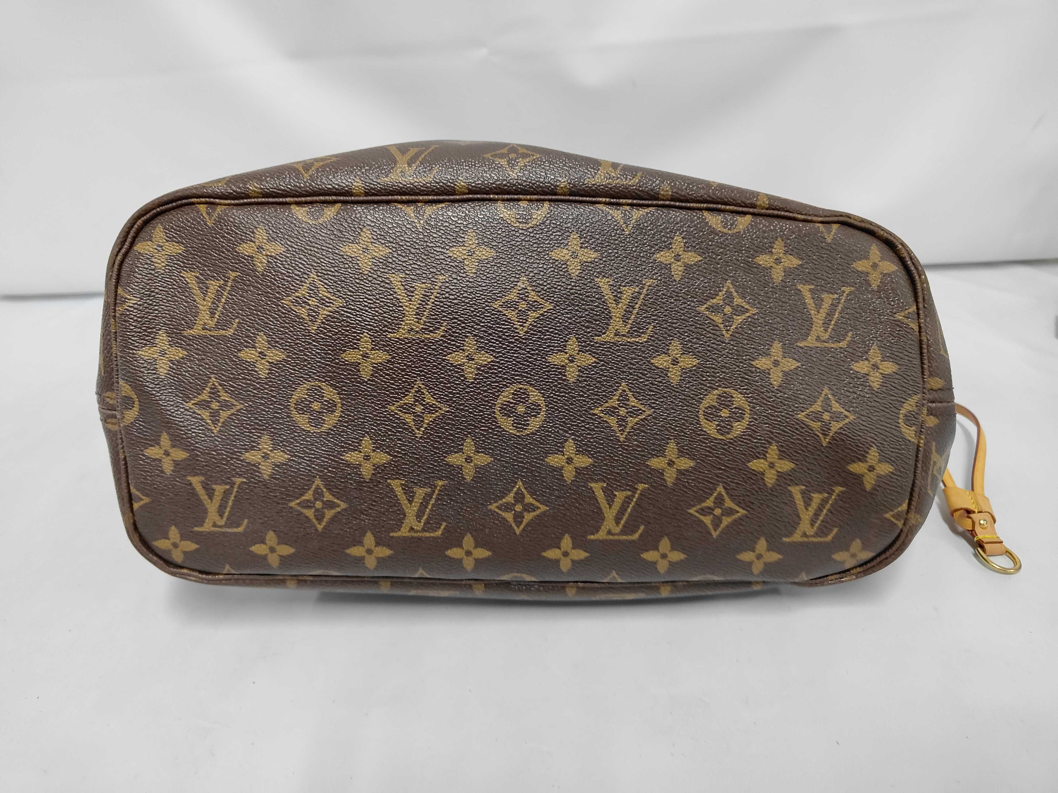 Monogram Neverfull MM Bag — view 3