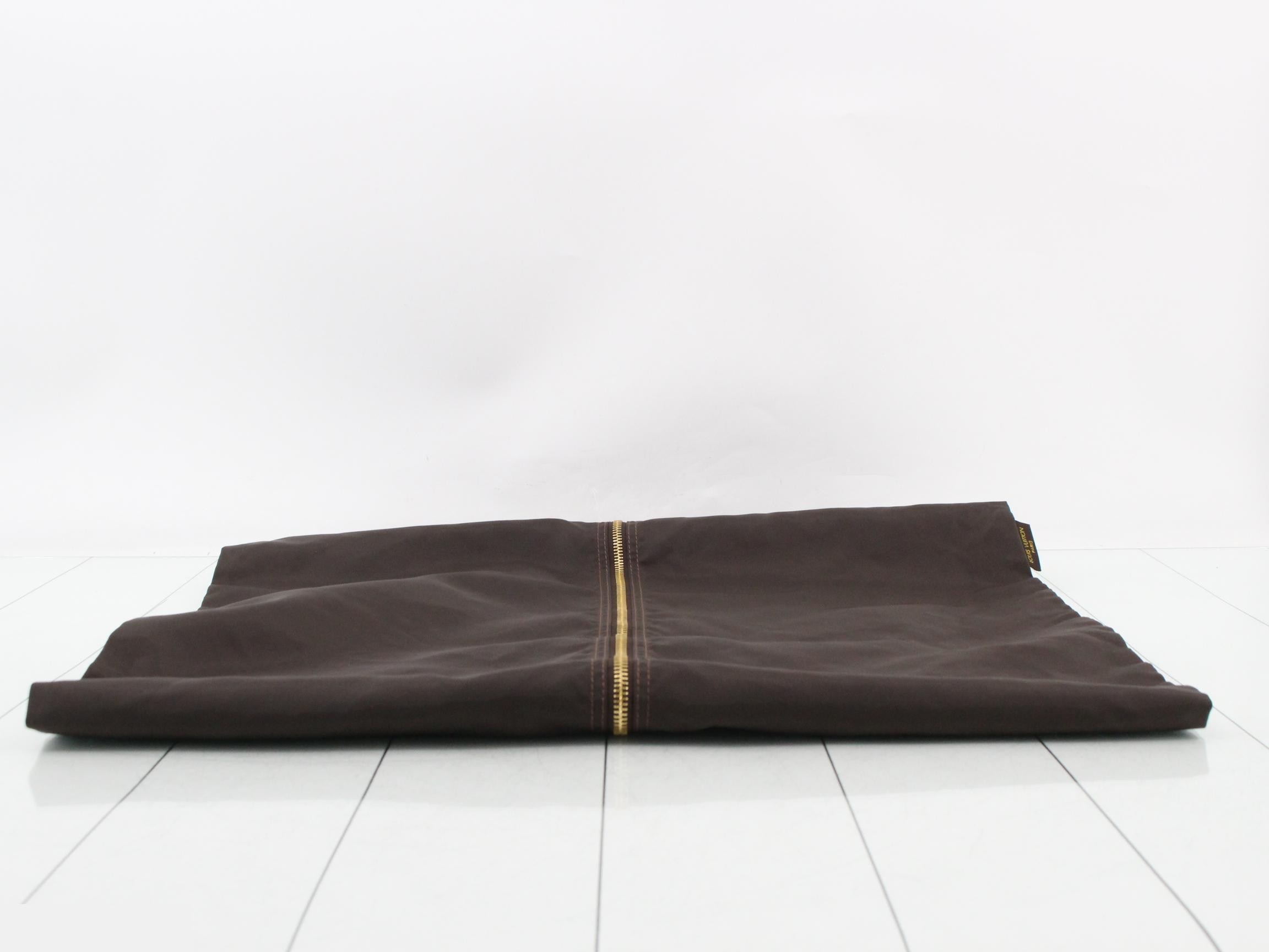 LV Garment Case — view 4