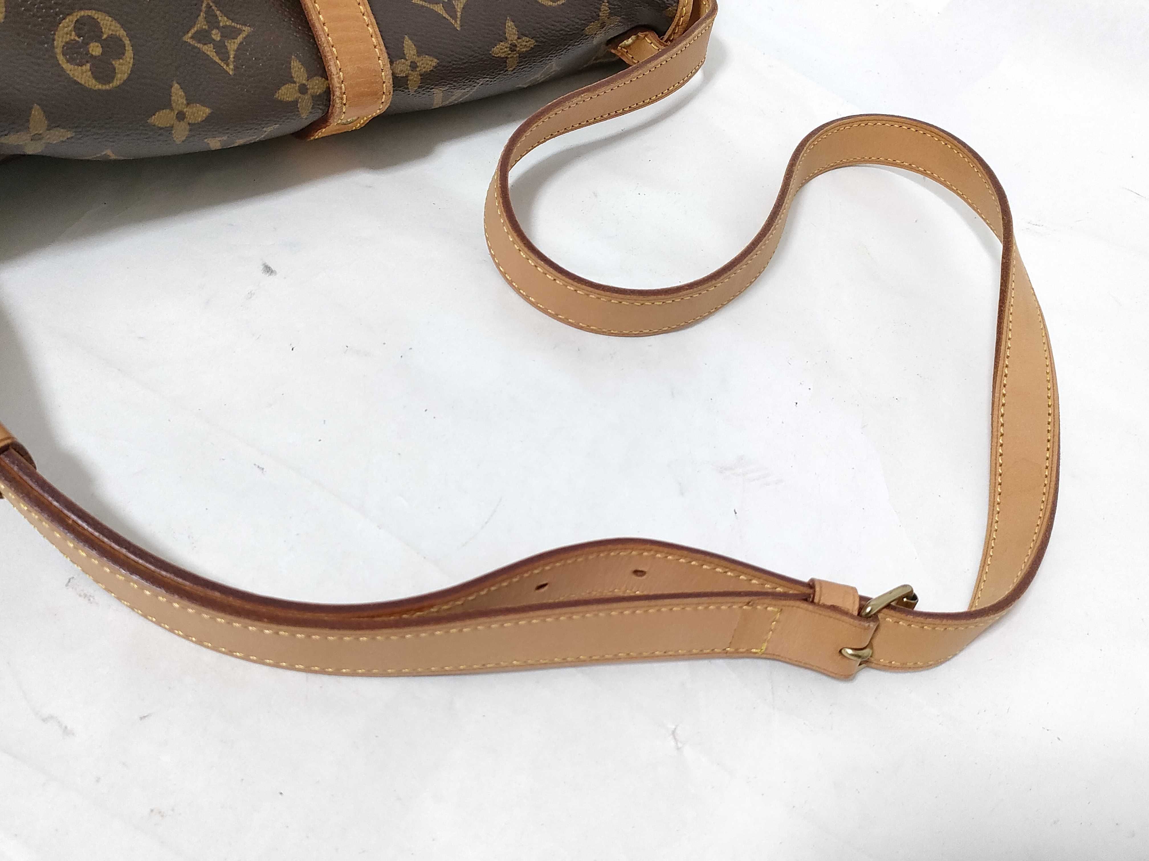 Monogram LV Saumur 30 Shoulder Bag — view 3