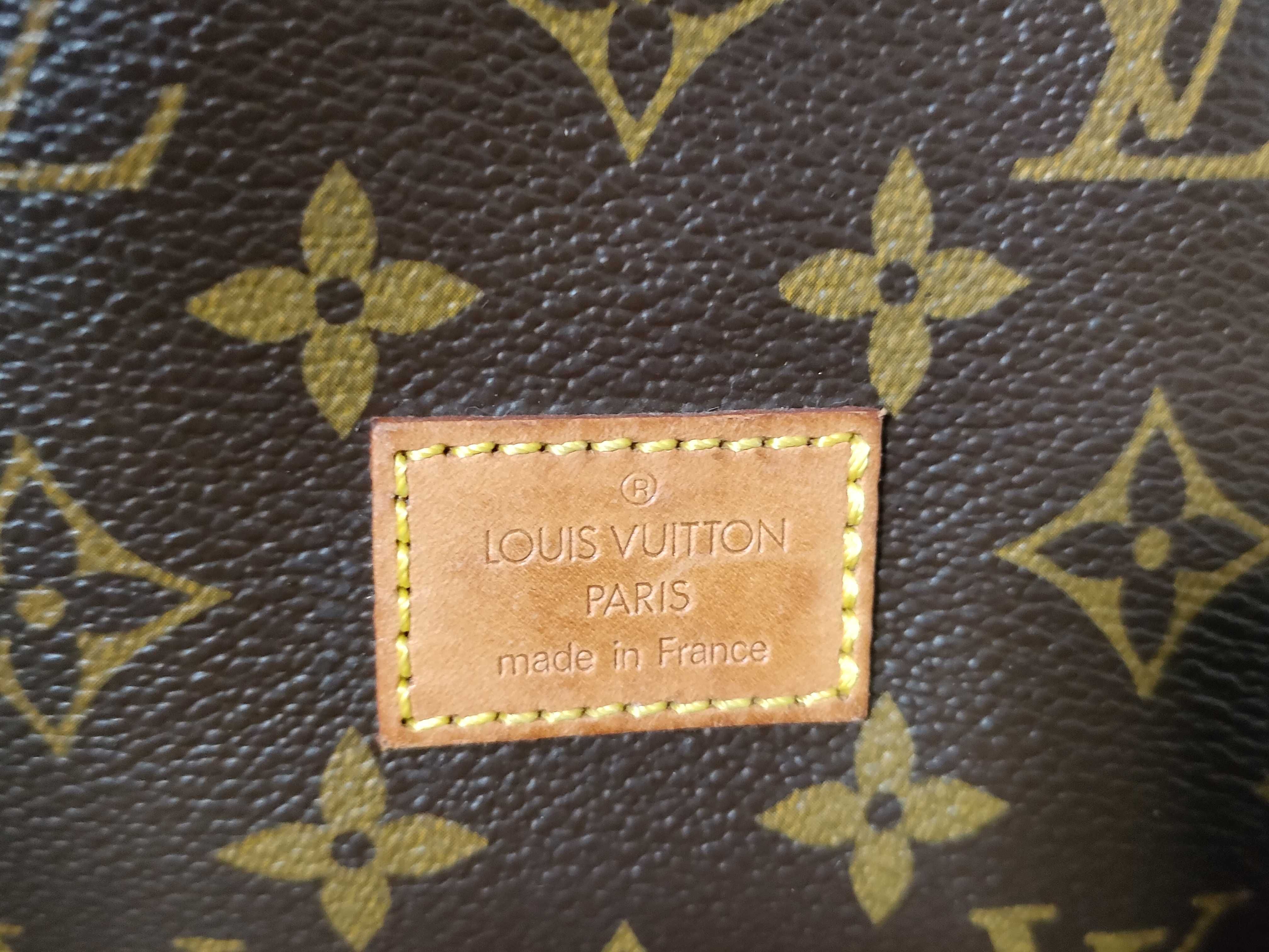 Monogram LV Saumur 30 Shoulder Bag — view 10