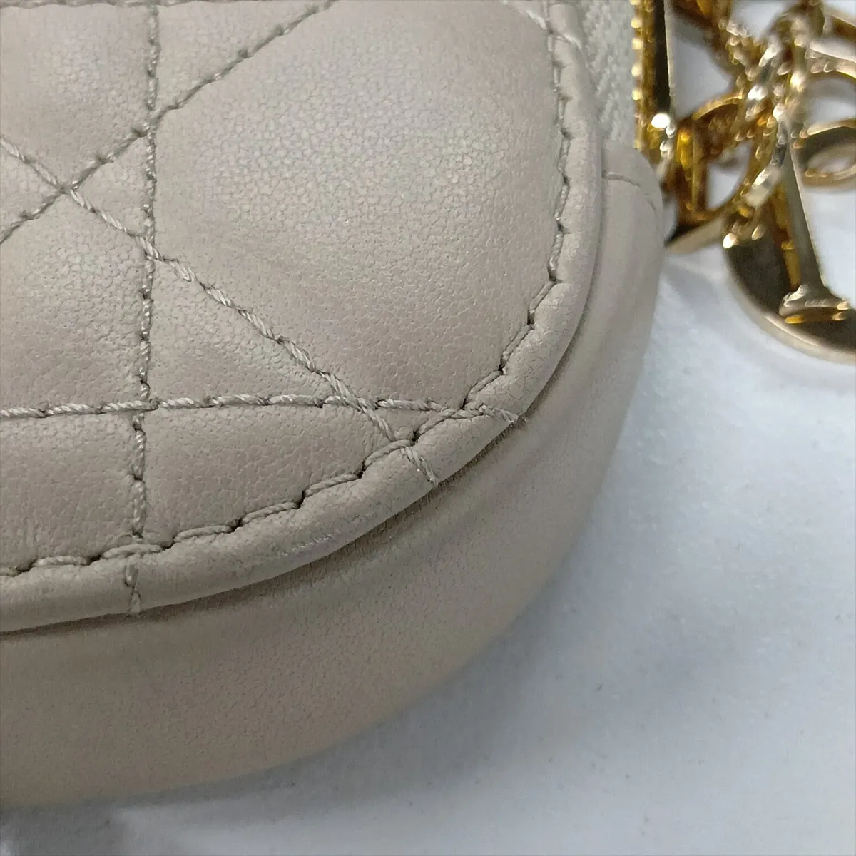 Cannage Phone Holder Leather Chain Shoulder Bag Beige — view 10
