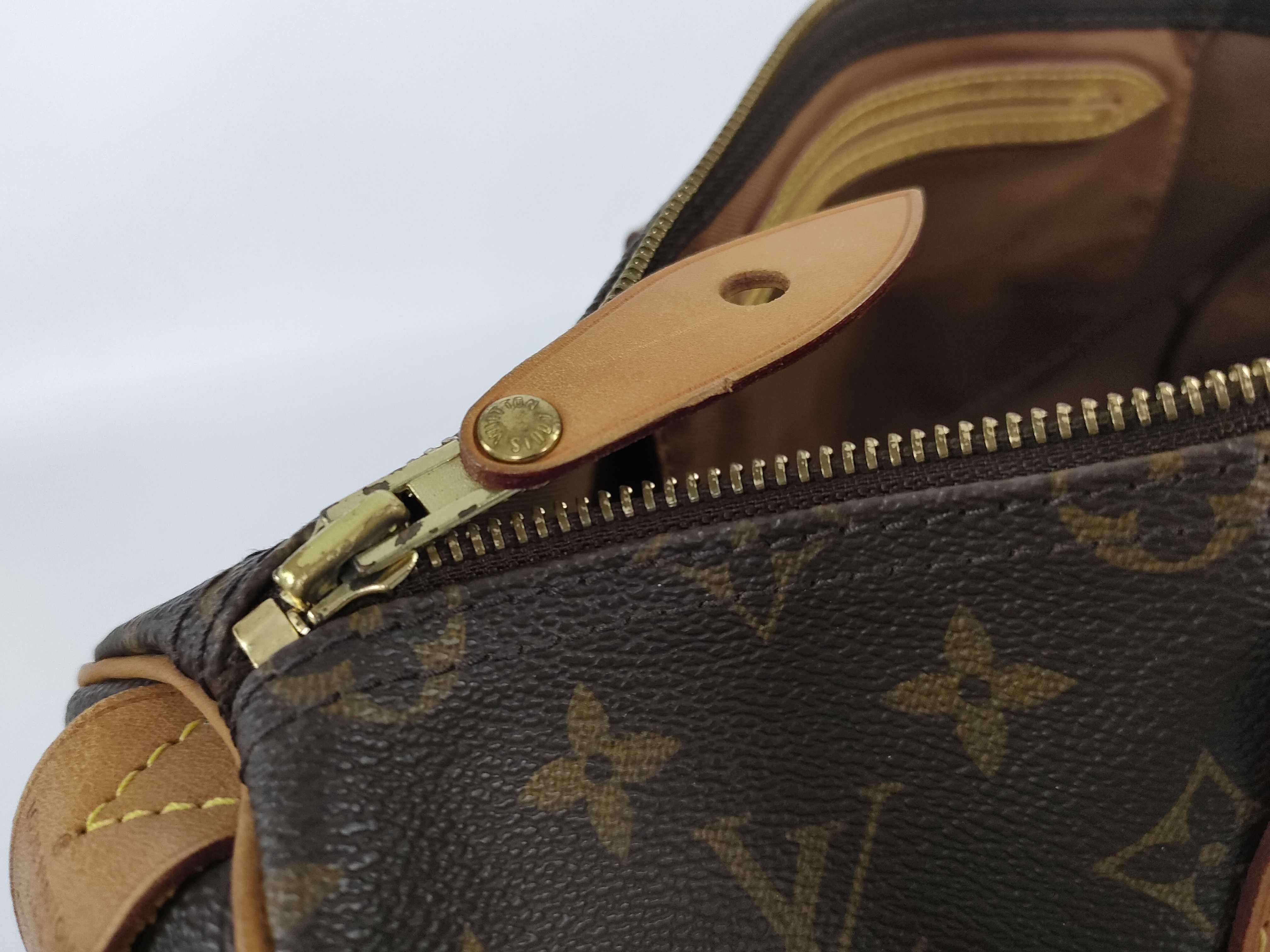 Monogram Louis Vuitton Speedy 30 Handbag — view 14