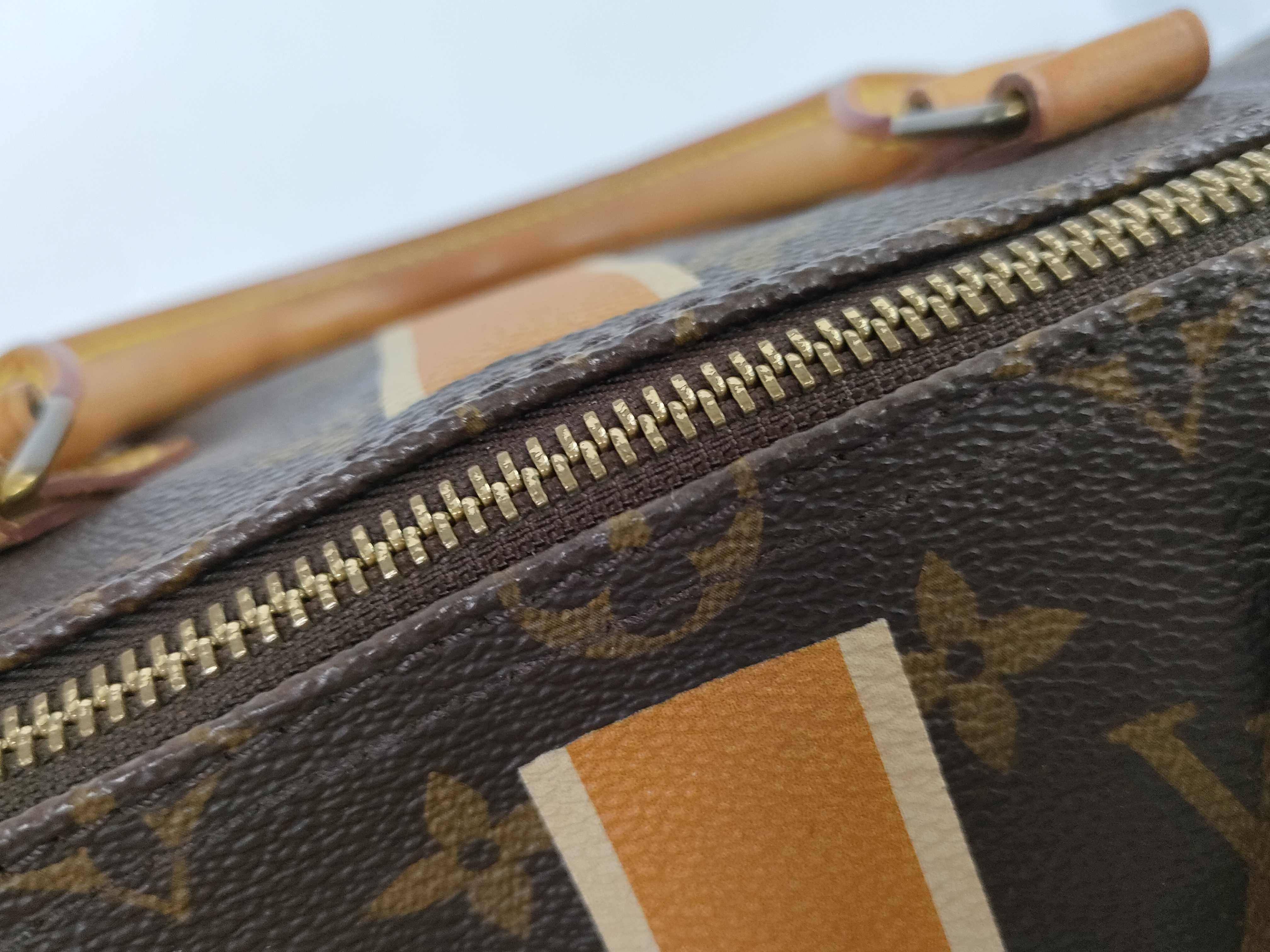 Monogram Louis Vuitton Speedy 30 Handbag — view 8