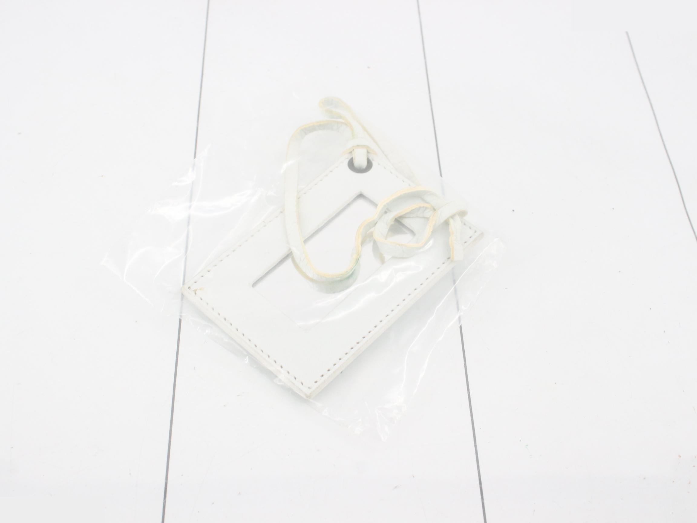 300295 Graffiti City Small White — view 7
